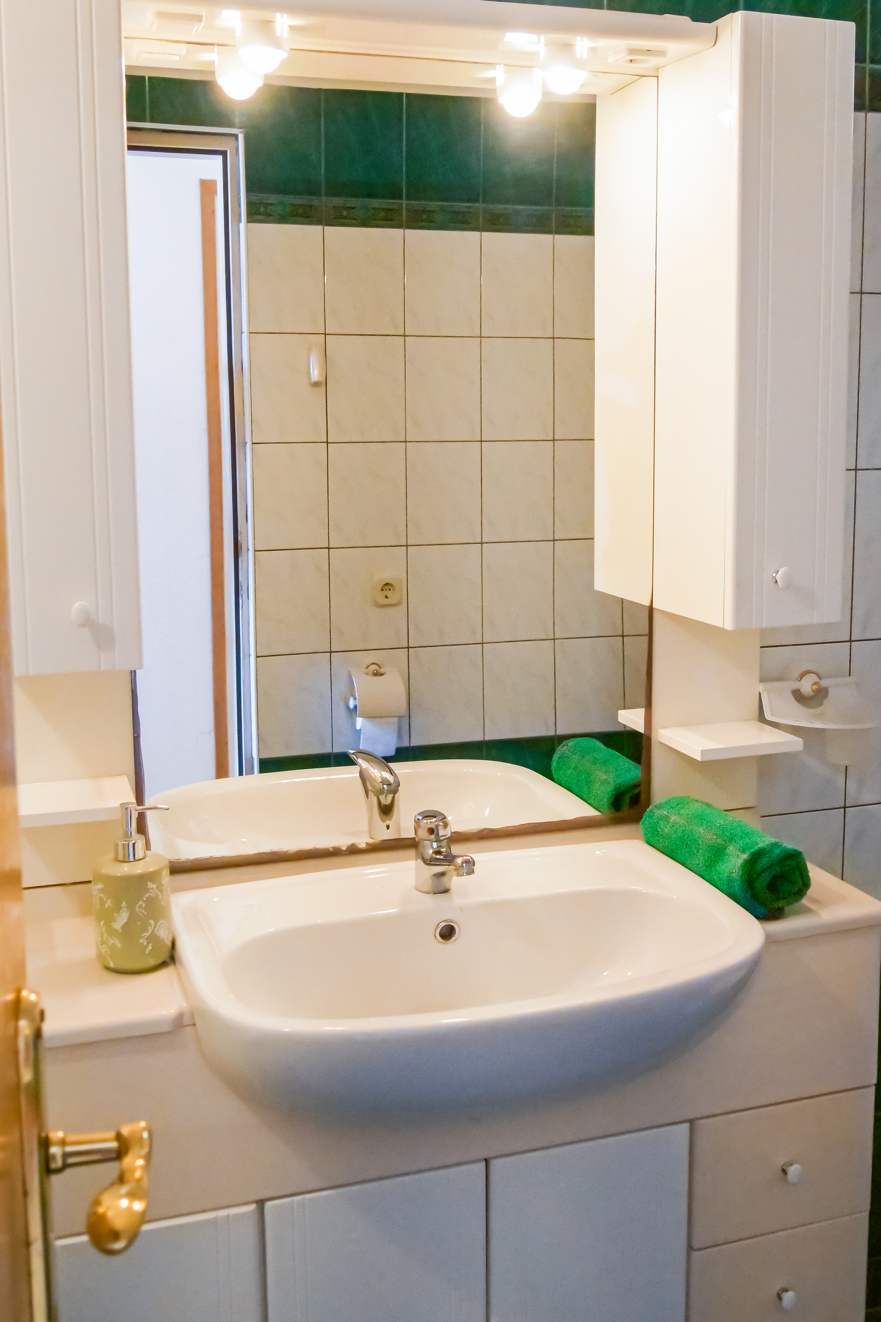 One bedroom apartment with terrace and sea view Sevid, Trogir  A-b