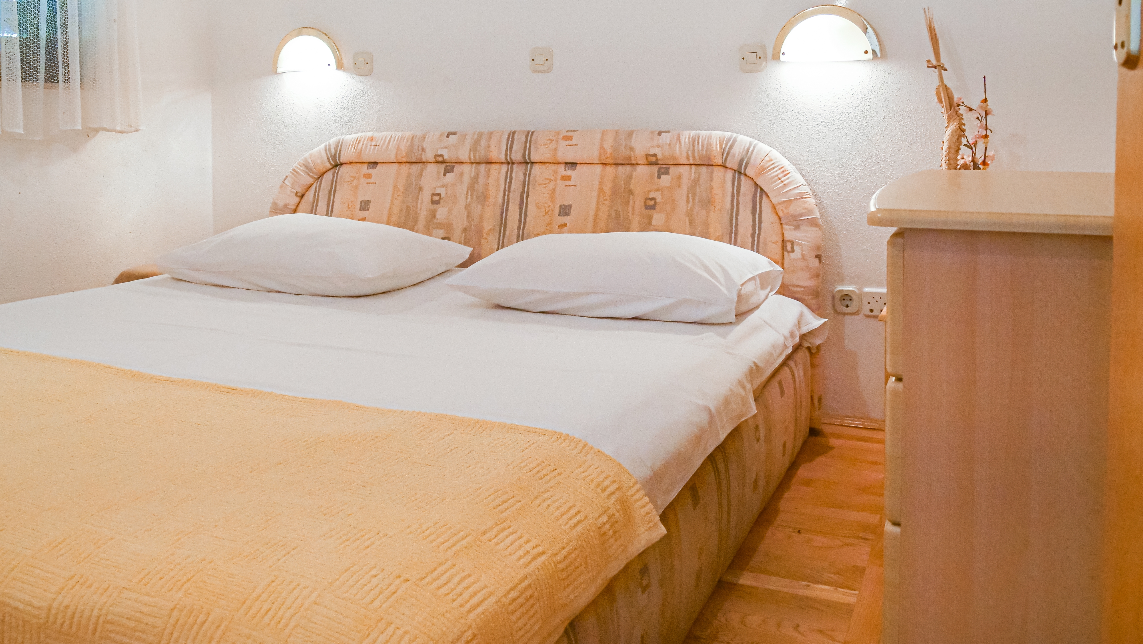 One bedroom apartment with terrace and sea view Sevid, Trogir  A-b