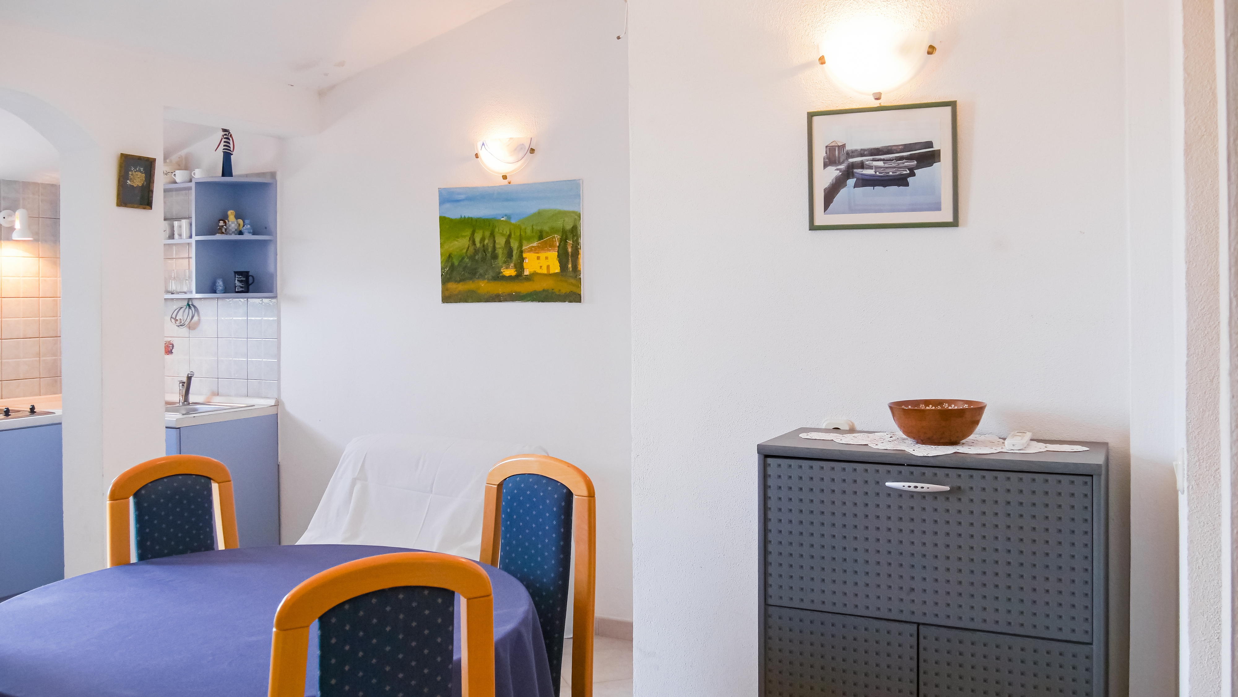 One bedroom apartment with terrace and sea view Sevid, Trogir  A-b