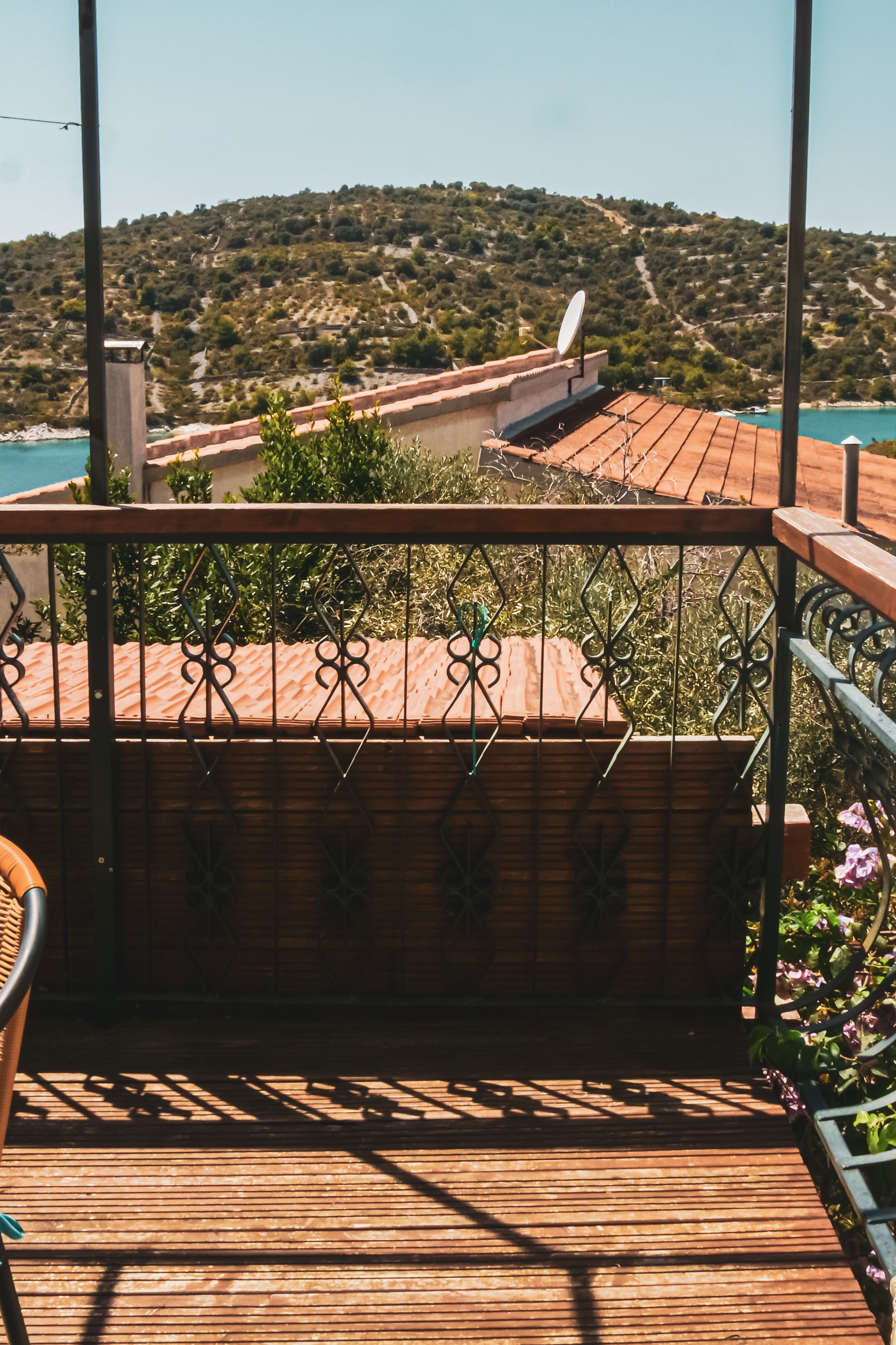 One bedroom apartment with terrace and sea view Sevid, Trogir  A-b