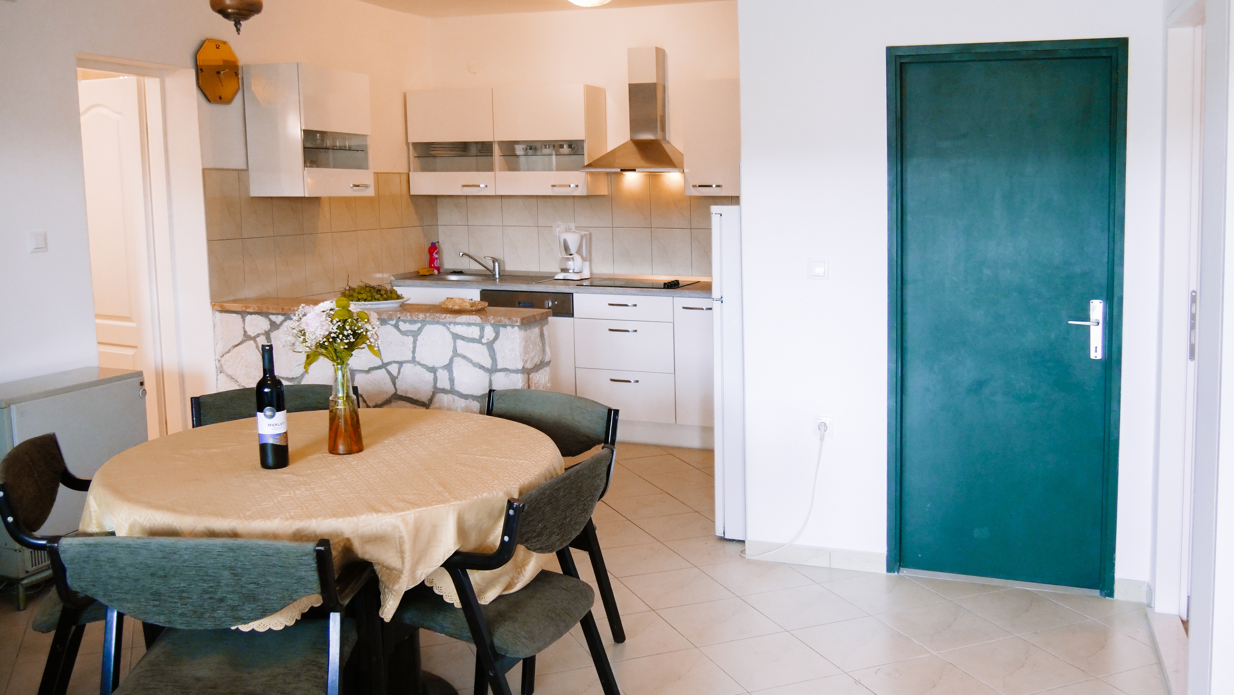 Two bedroom apartment with terrace and sea view Sevid, Trogir  A-c