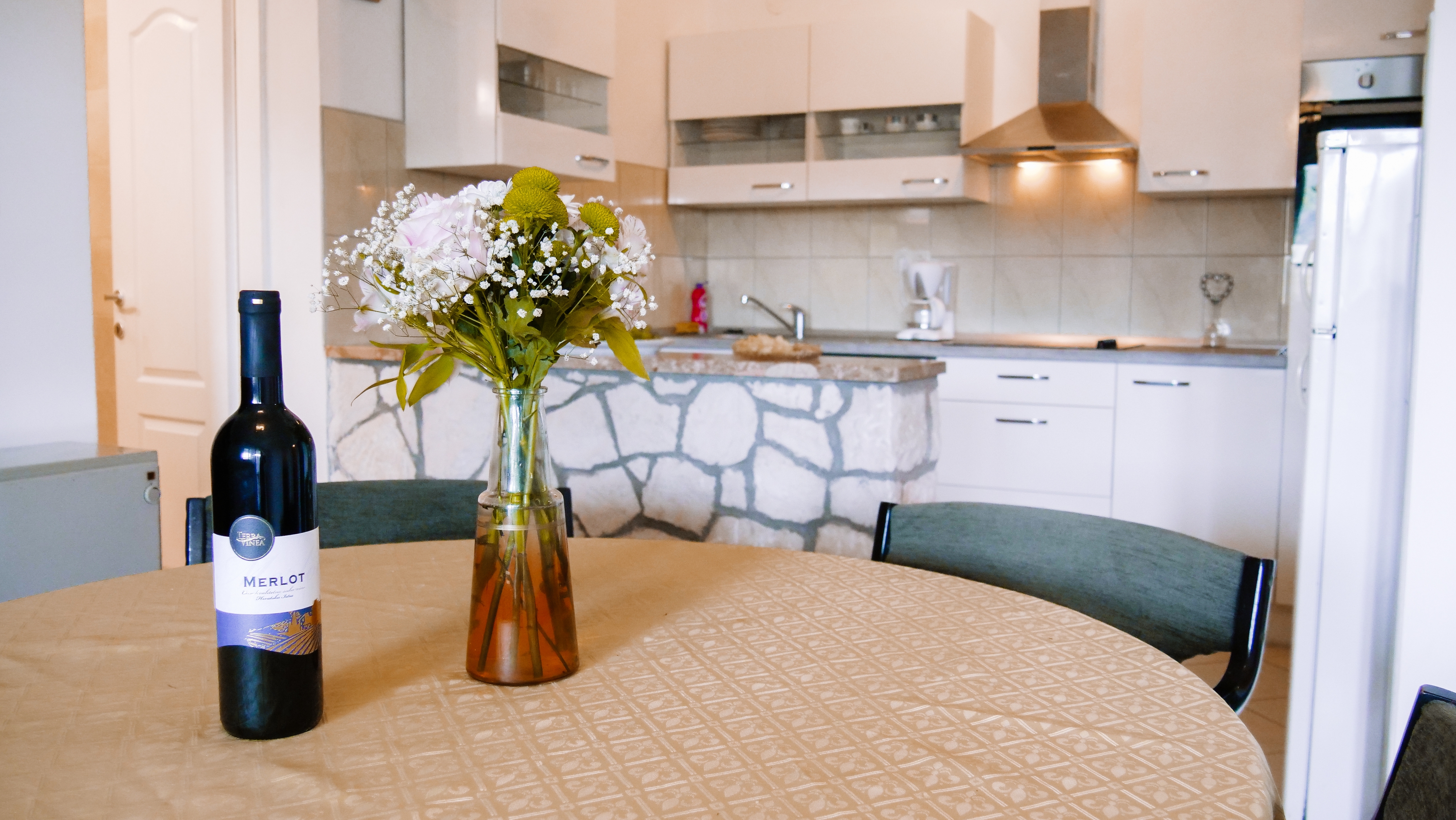 Two bedroom apartment with terrace and sea view Sevid, Trogir  A-c