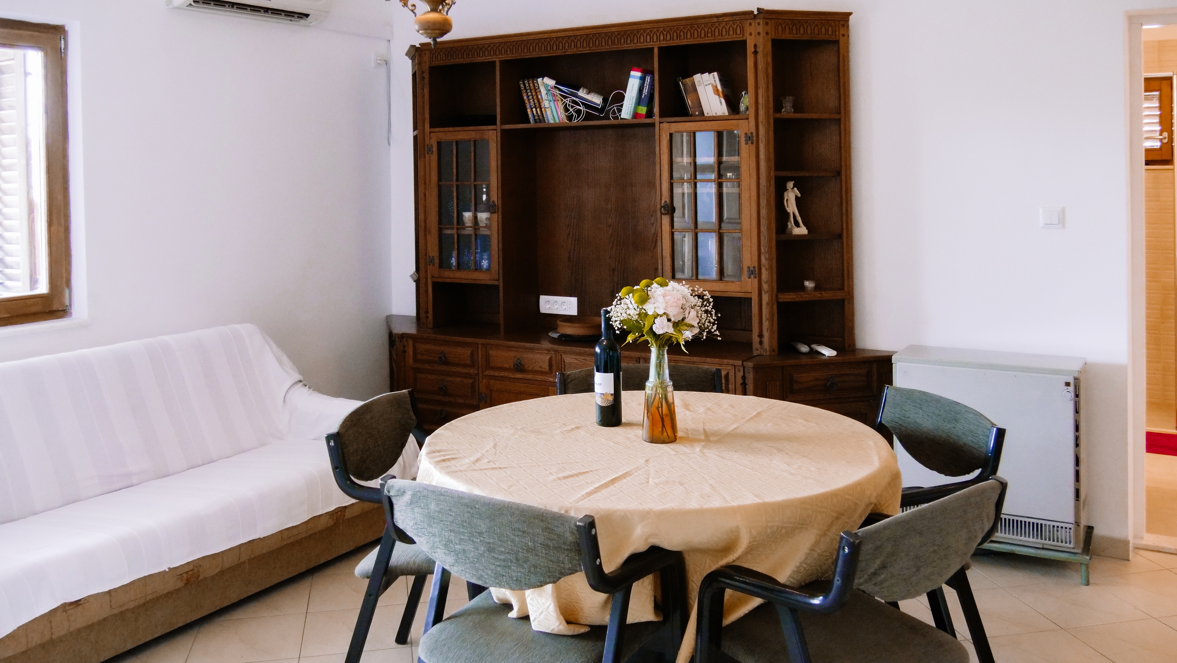 Two bedroom apartment with terrace and sea view Sevid, Trogir  A-c