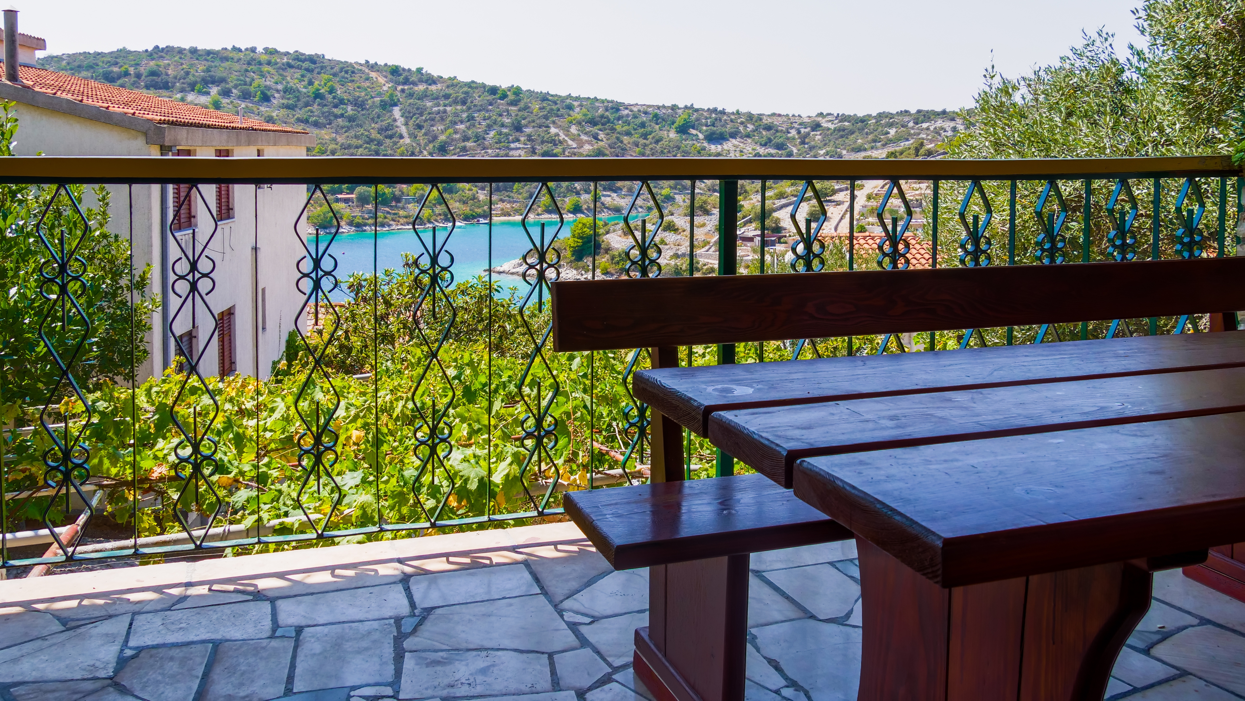 Two bedroom apartment with terrace and sea view Sevid, Trogir  A-c