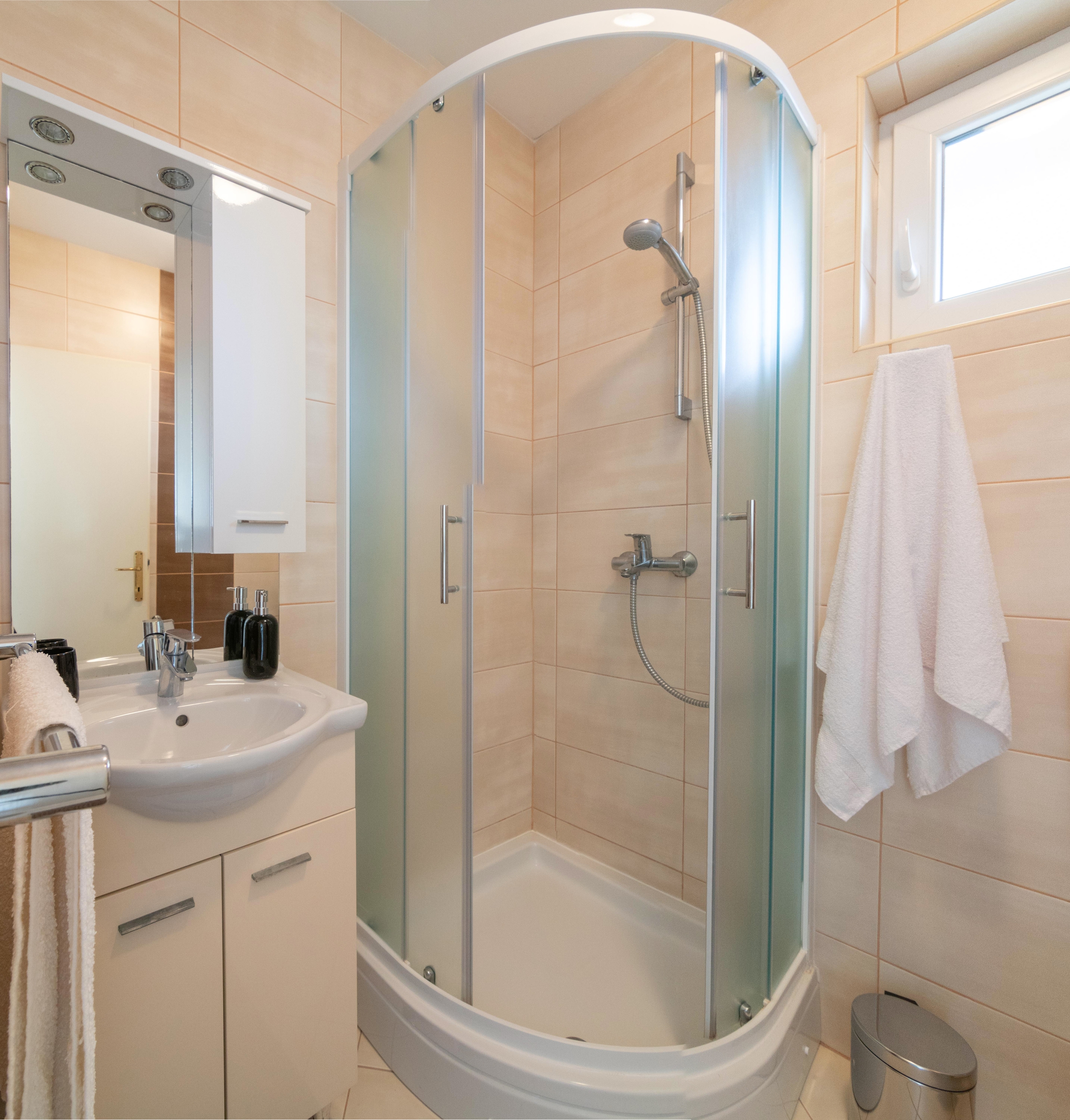 One bedroom apartment with balcony and sea view Mandre, Pag  A-b