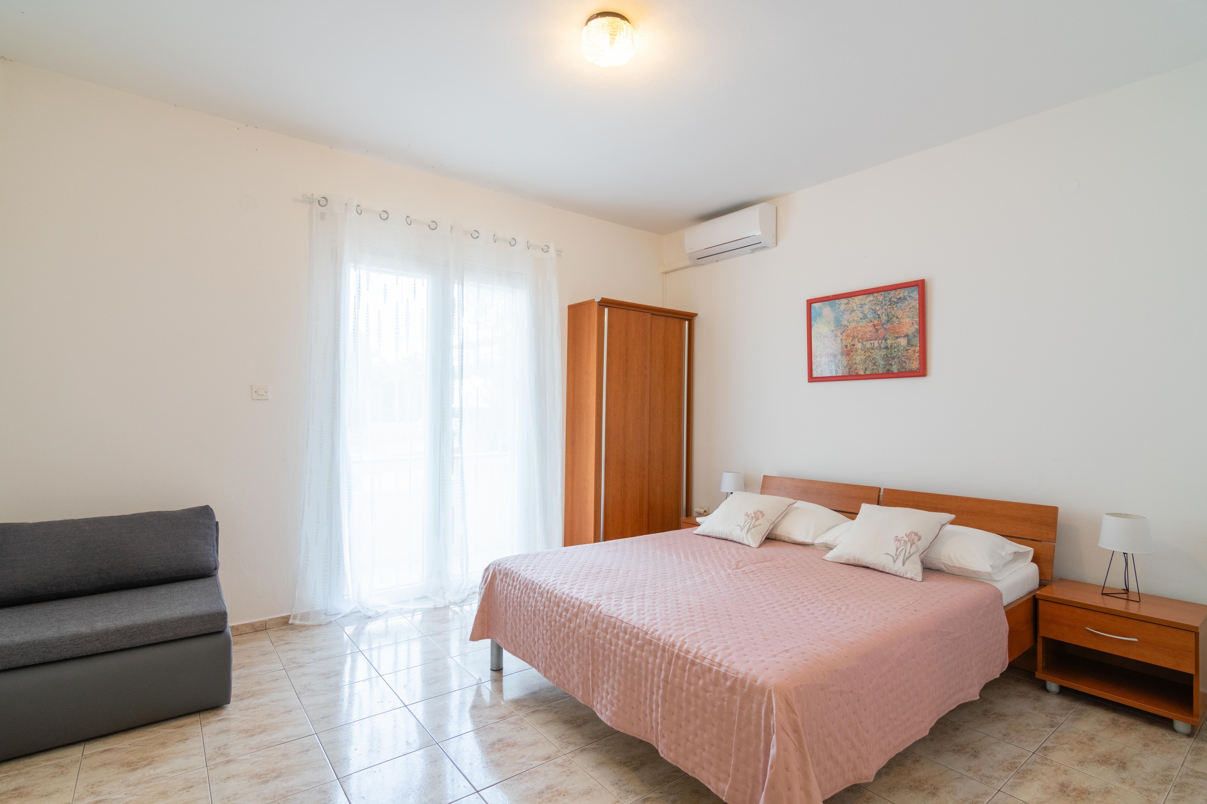 Studio flat with terrace Mandre, Pag (AS-18748-a)