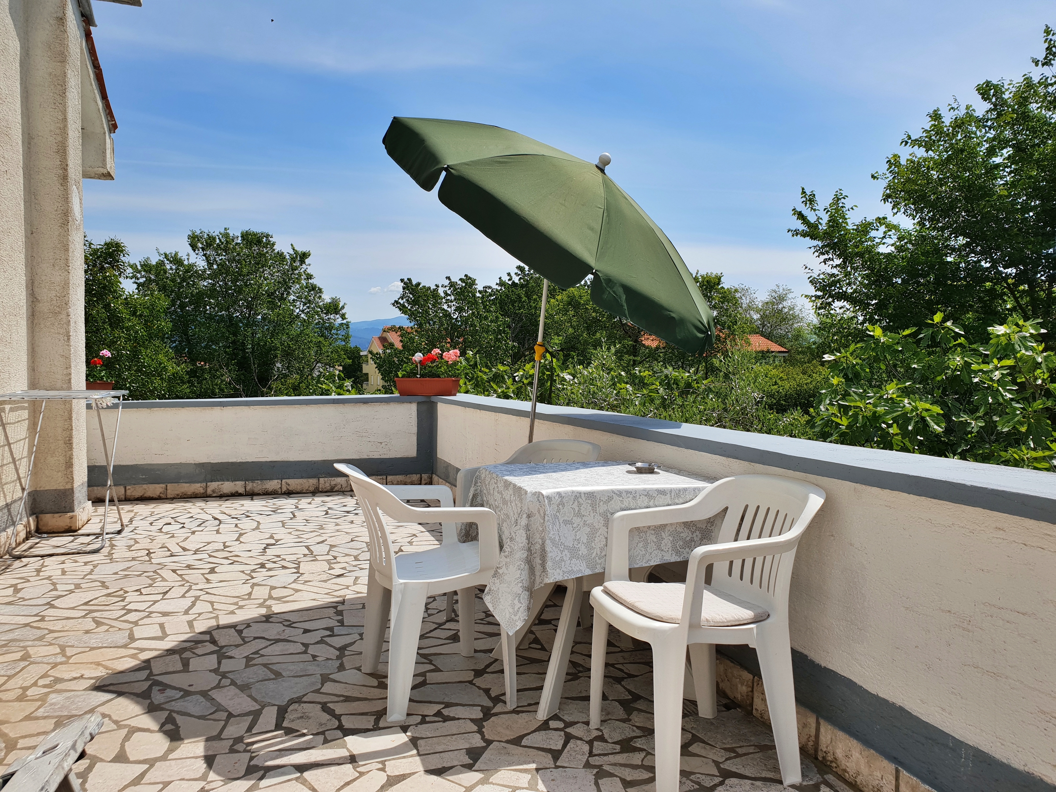 One bedroom apartment with terrace Šilo, Krk (A-18752-a)