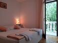 Bedroom Šilo, Bedroom in the apartment, (pet friendly) and WiFi.