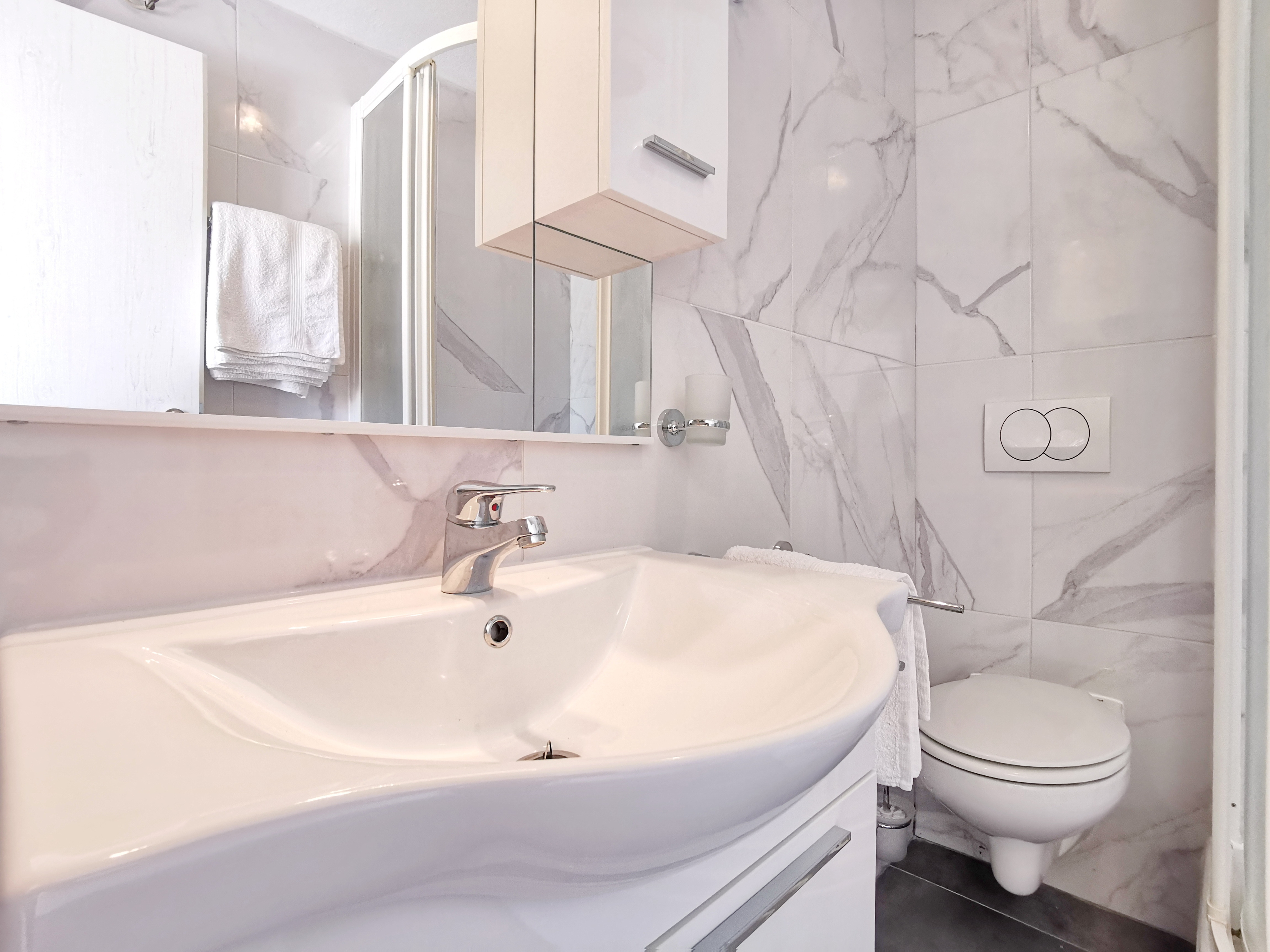 One bedroom apartment near beach Šilo, Krk  A-a