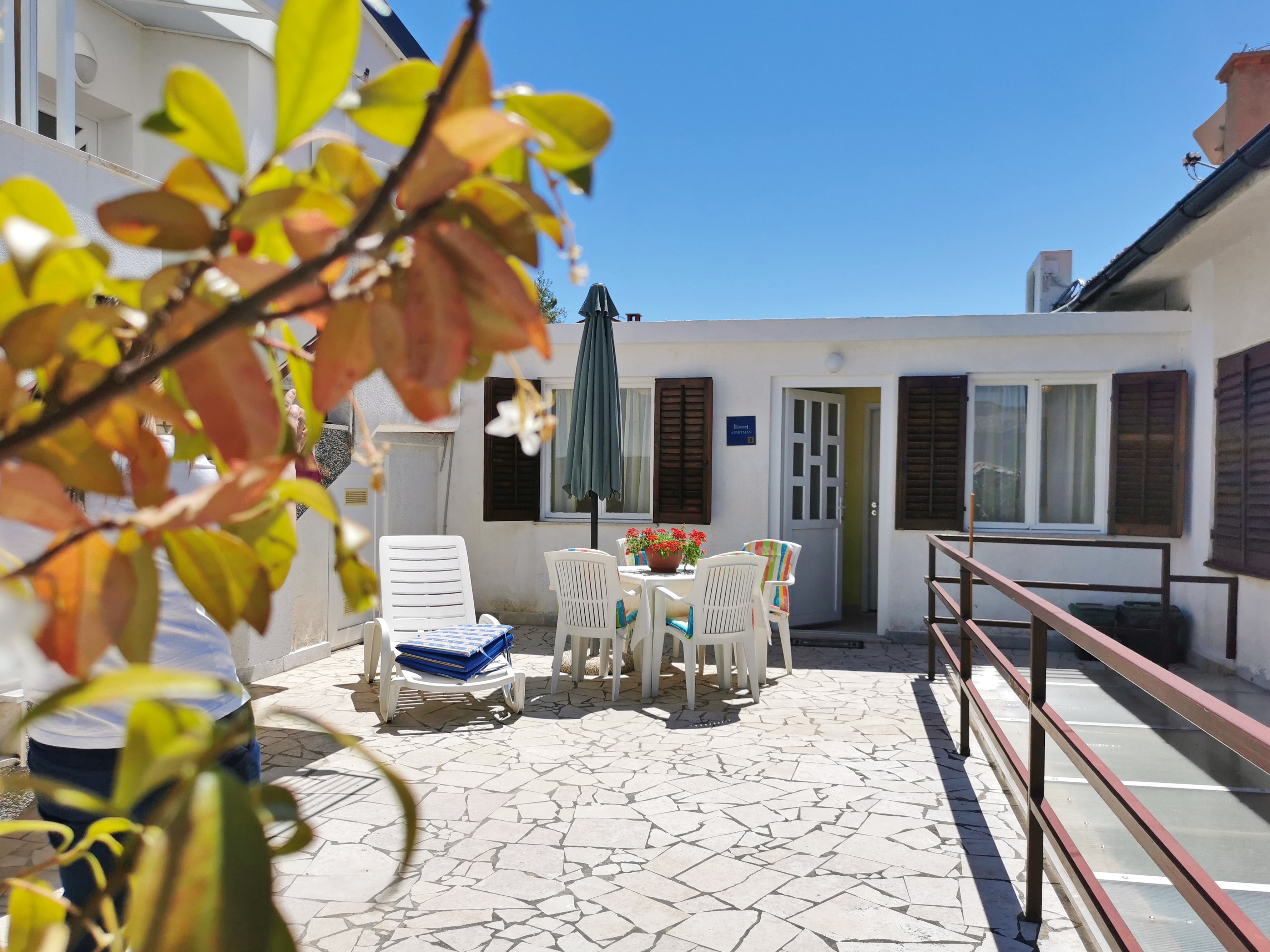 One bedroom apartment near beach Šilo, Krk  A-a
