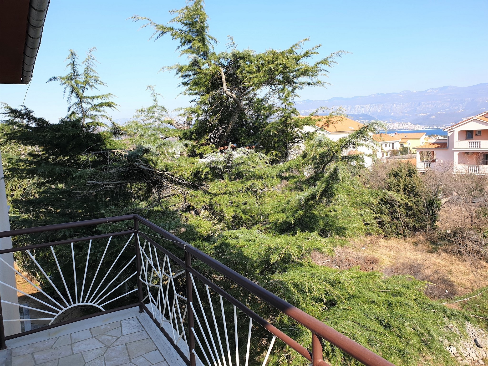 Three bedroom apartment with terrace and sea view Šilo, Krk  A-a