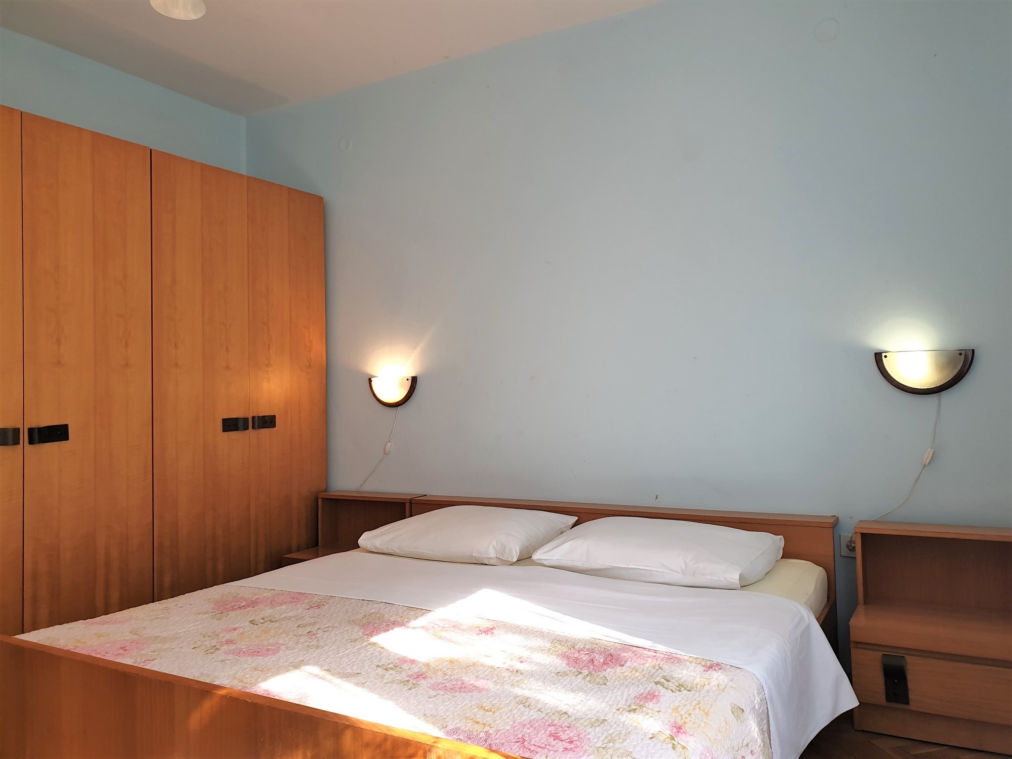 Three bedroom apartment with terrace and sea view Šilo, Krk  A-a