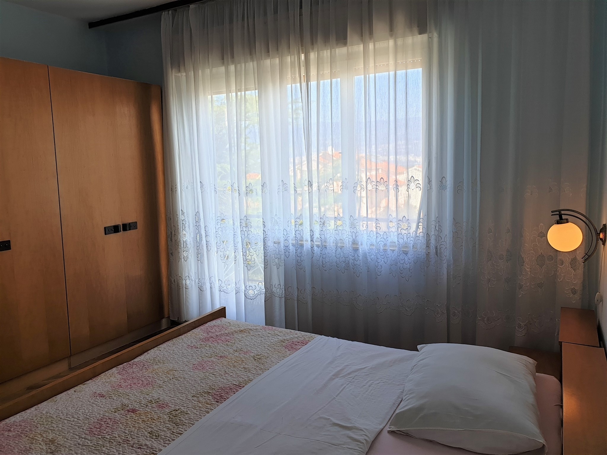 Three bedroom apartment with terrace and sea view Šilo, Krk  A-a