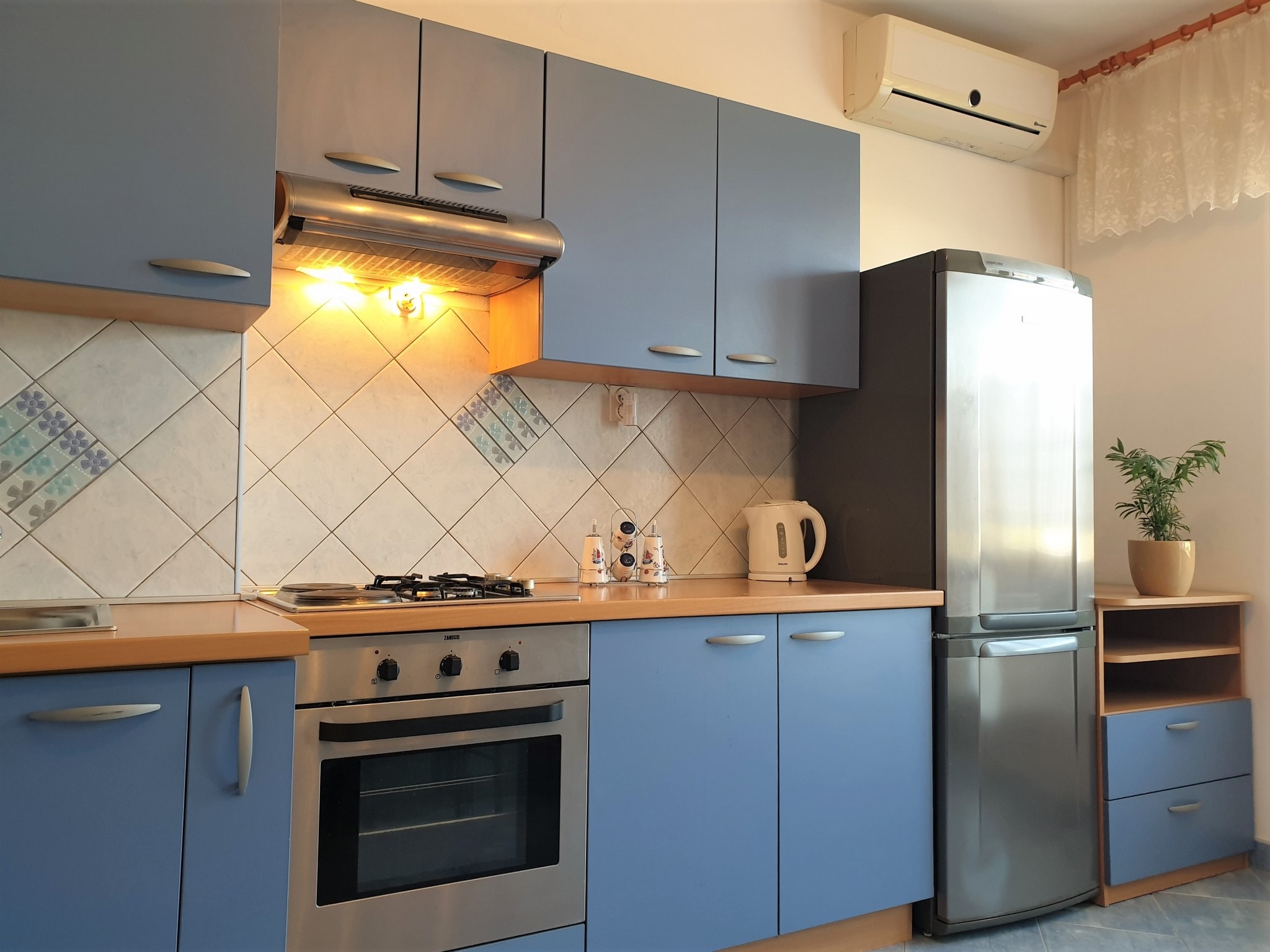 Three bedroom apartment with terrace and sea view Šilo, Krk  A-a