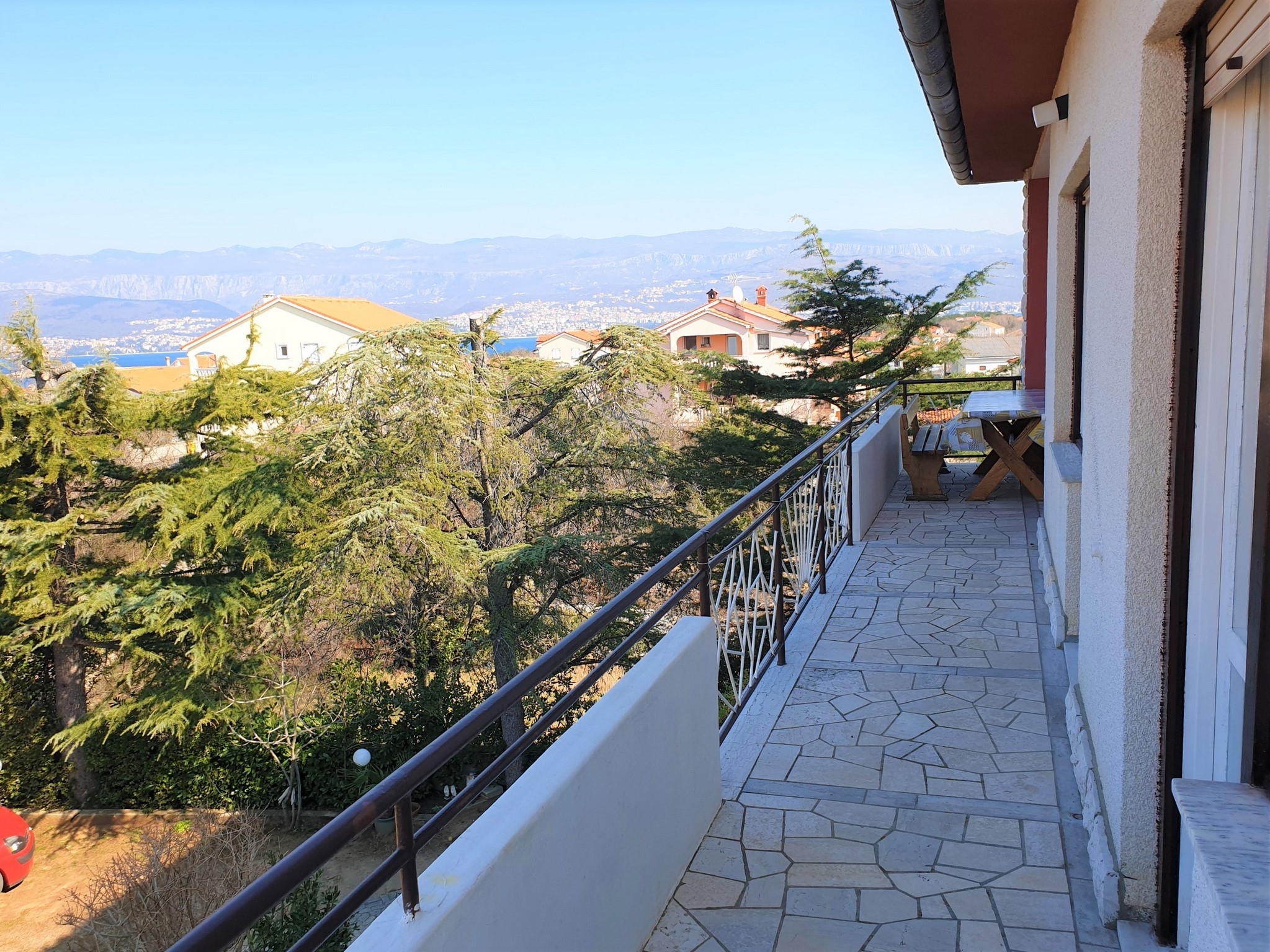 Three bedroom apartment with terrace and sea view Šilo, Krk  A-a