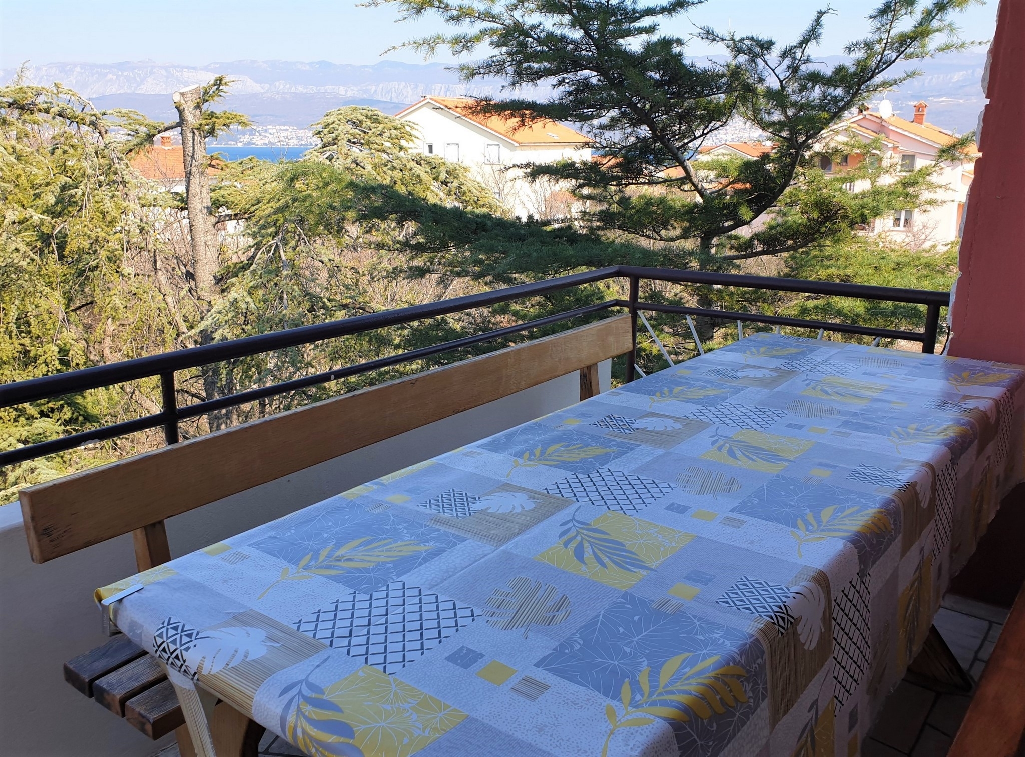 Three bedroom apartment with terrace and sea view Šilo, Krk  A-a