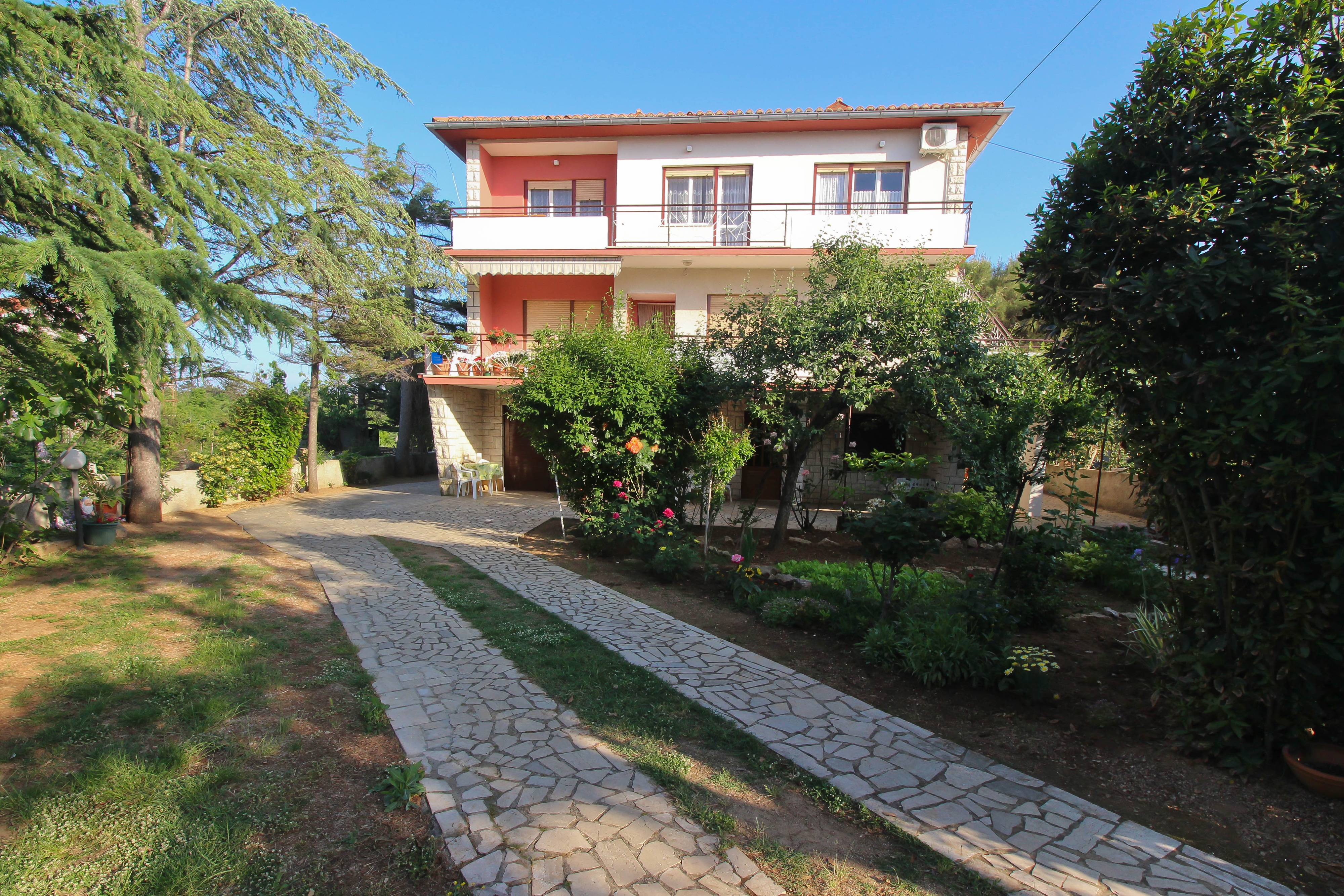 Three bedroom apartment with terrace and sea view Šilo, Krk (A-18758-a) Three bedroom apartment with terrace and sea view Šilo, Krk (A-18758-a)