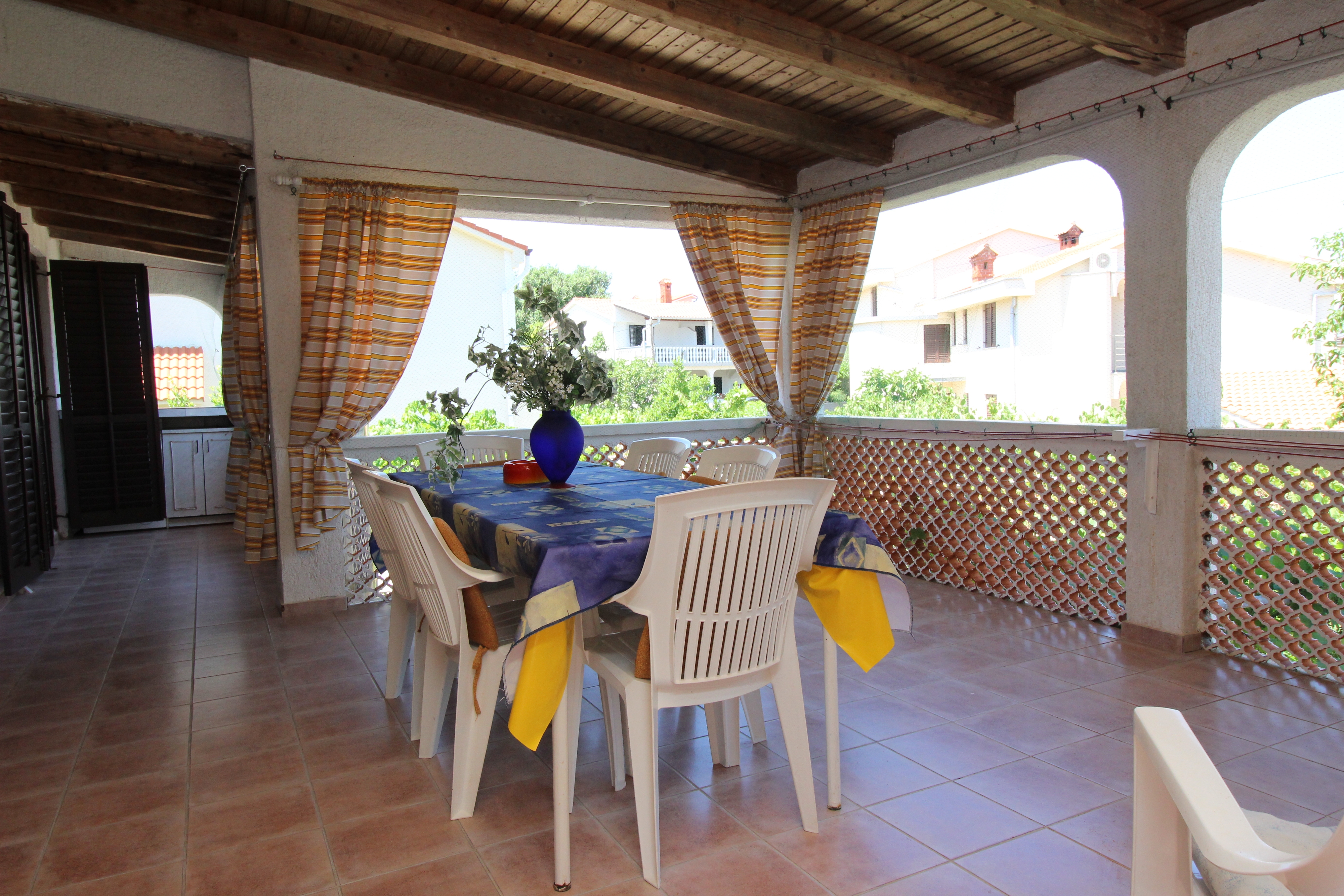 Two bedroom apartment with terrace Šilo, Krk  A-c