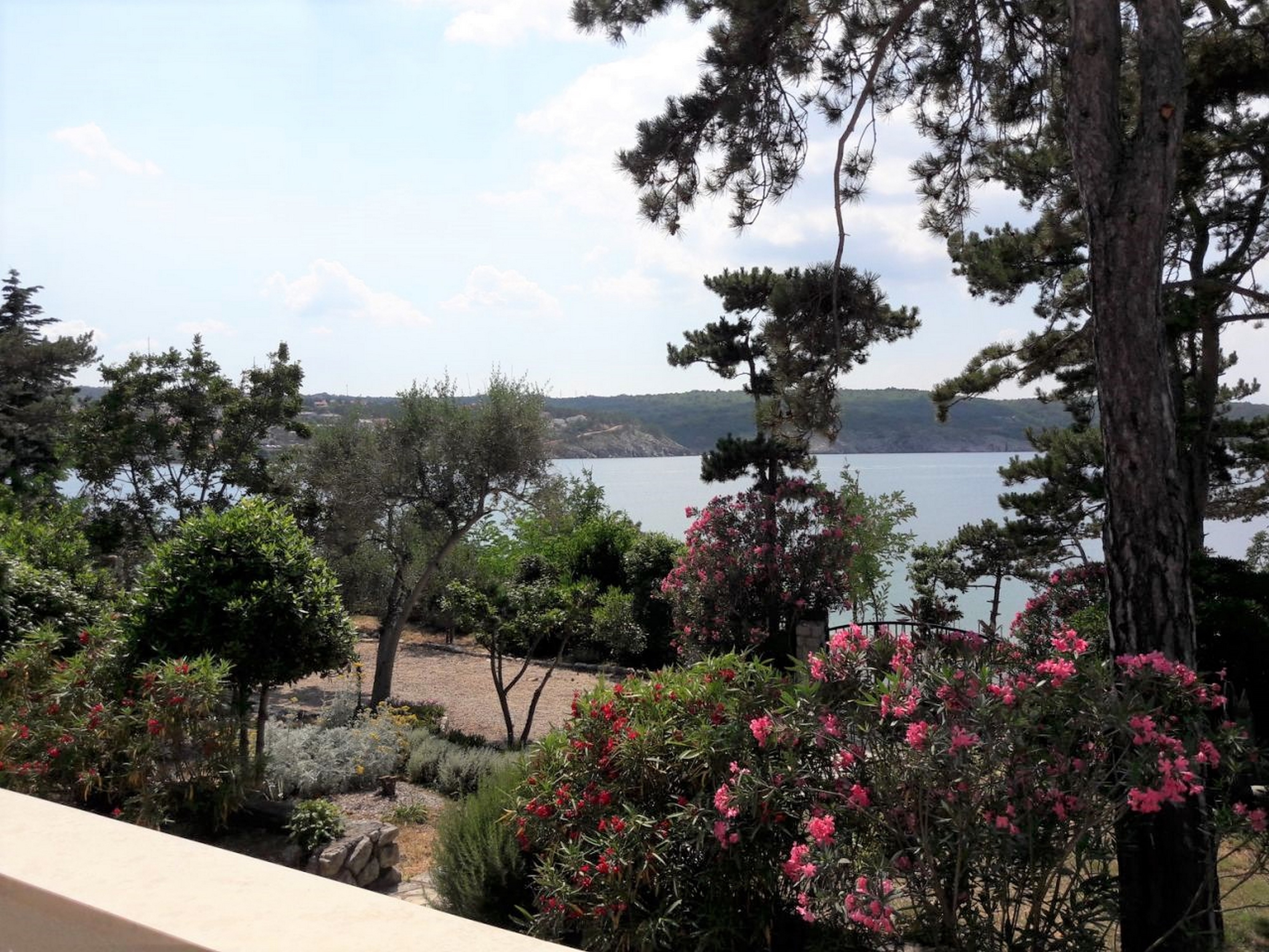 Two bedroom apartment near beach Šilo, Krk  A-a
