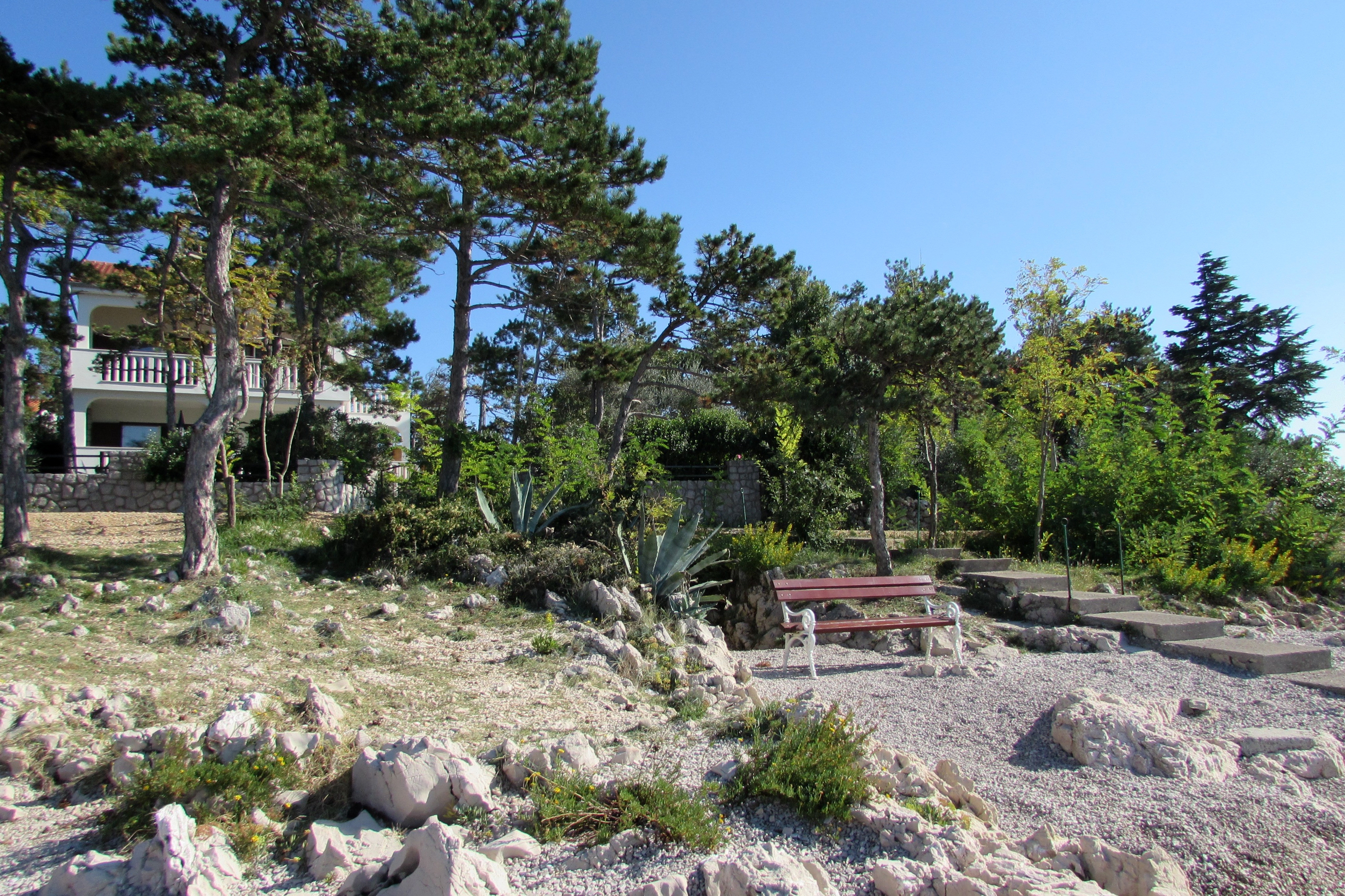 Two bedroom apartment near beach Šilo, Krk (A-18761-a)