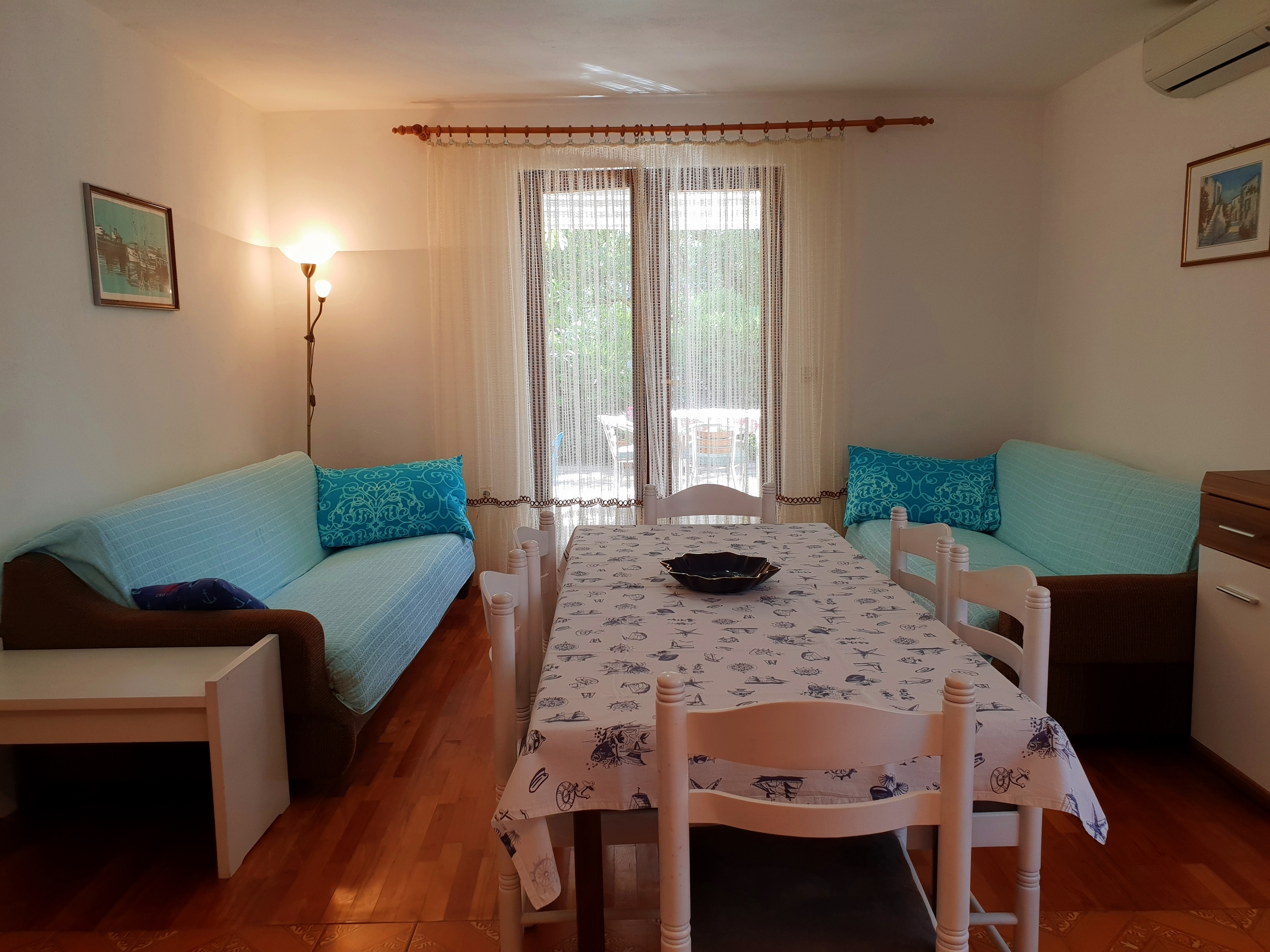 One bedroom apartment with terrace Šilo, Krk (A-18769-a)