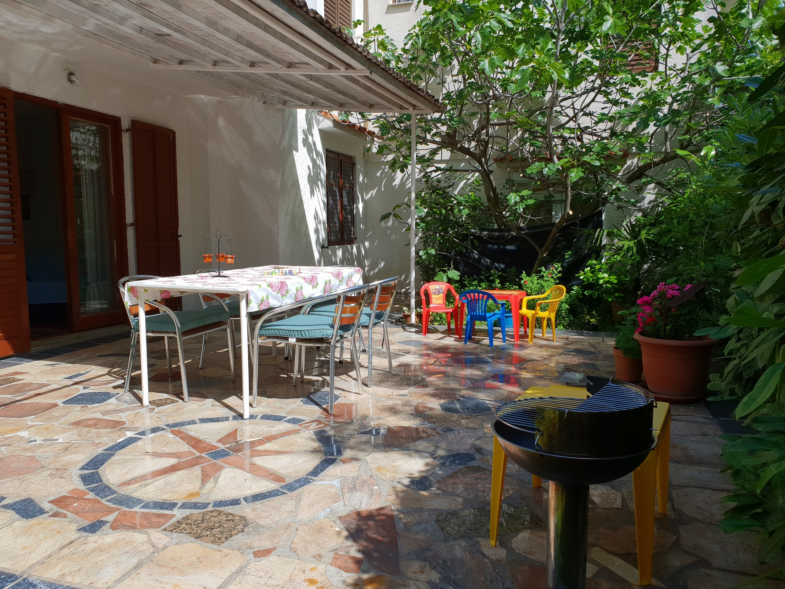 One bedroom apartment with terrace Šilo, Krk (A-18769-a)