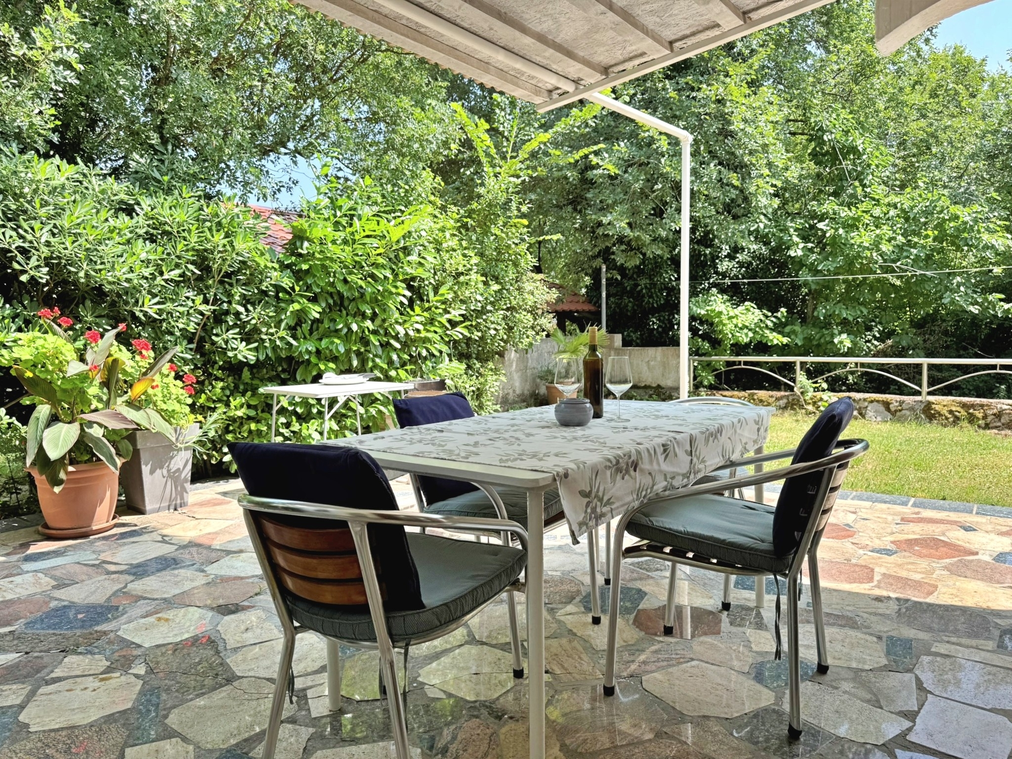 One bedroom apartment with terrace Šilo, Krk  A-a