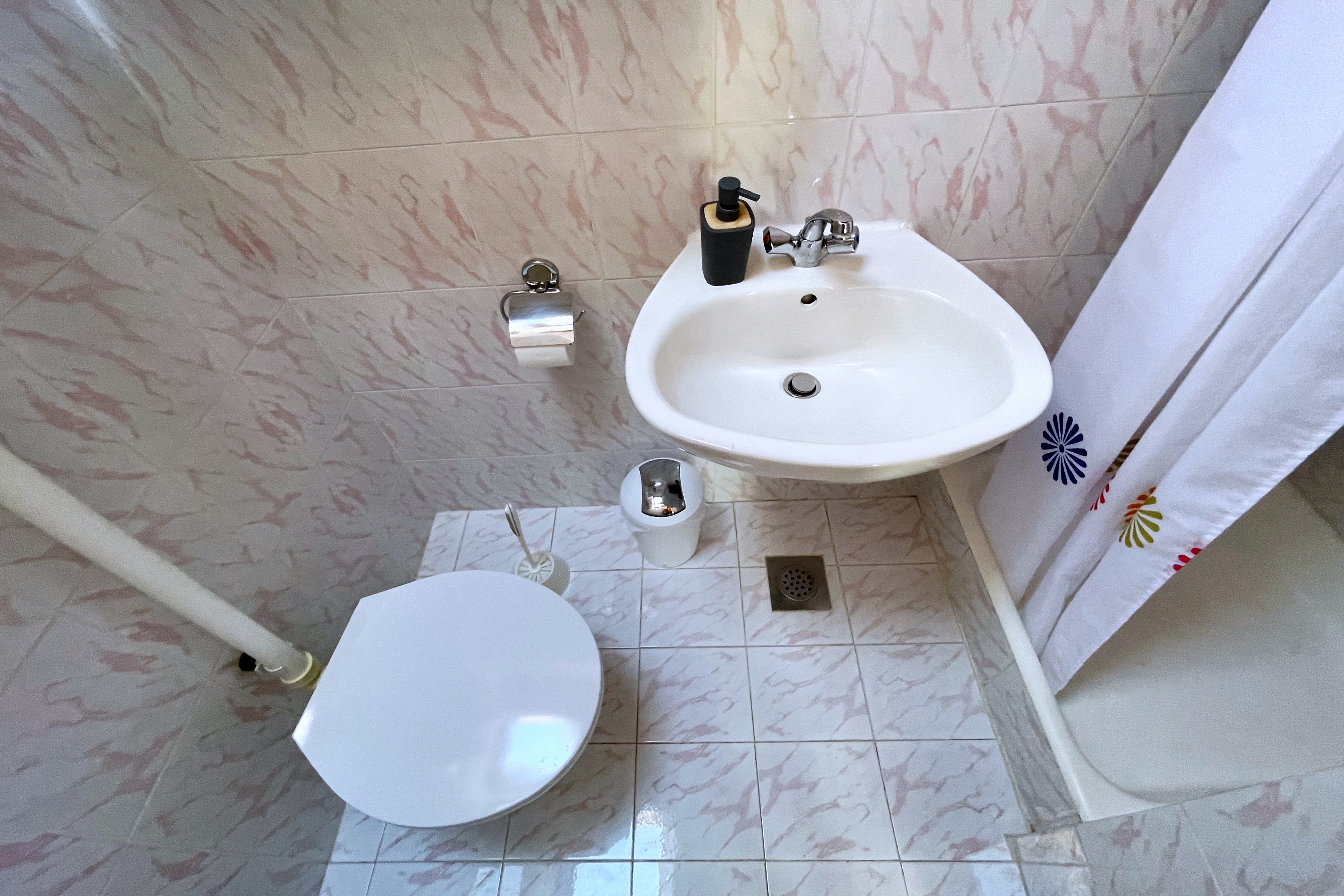 Three bedroom apartment with terrace and sea view Šilo, Krk  A-b