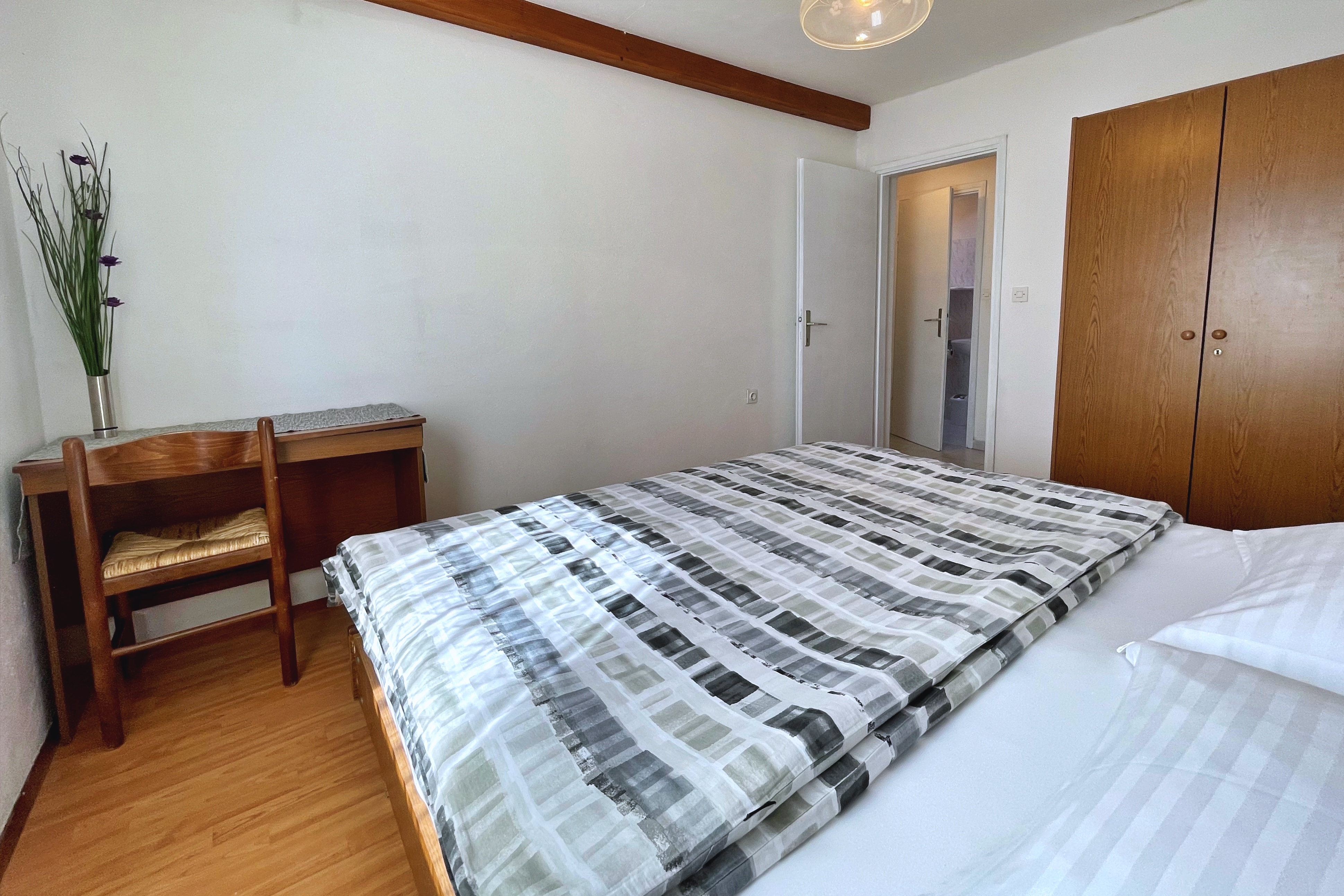 Three bedroom apartment with terrace and sea view Šilo, Krk  A-b