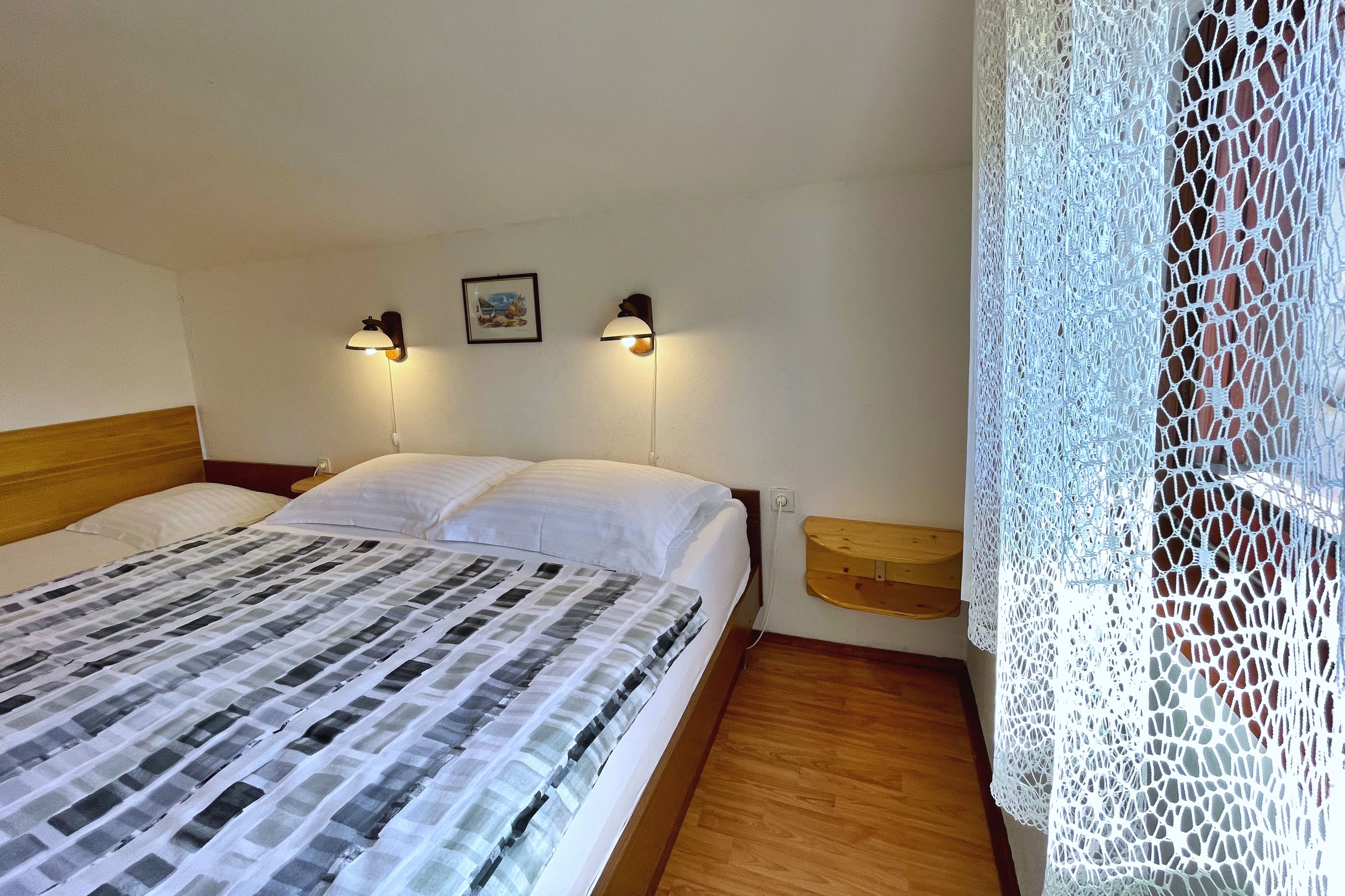 Three bedroom apartment with terrace and sea view Šilo, Krk  A-b