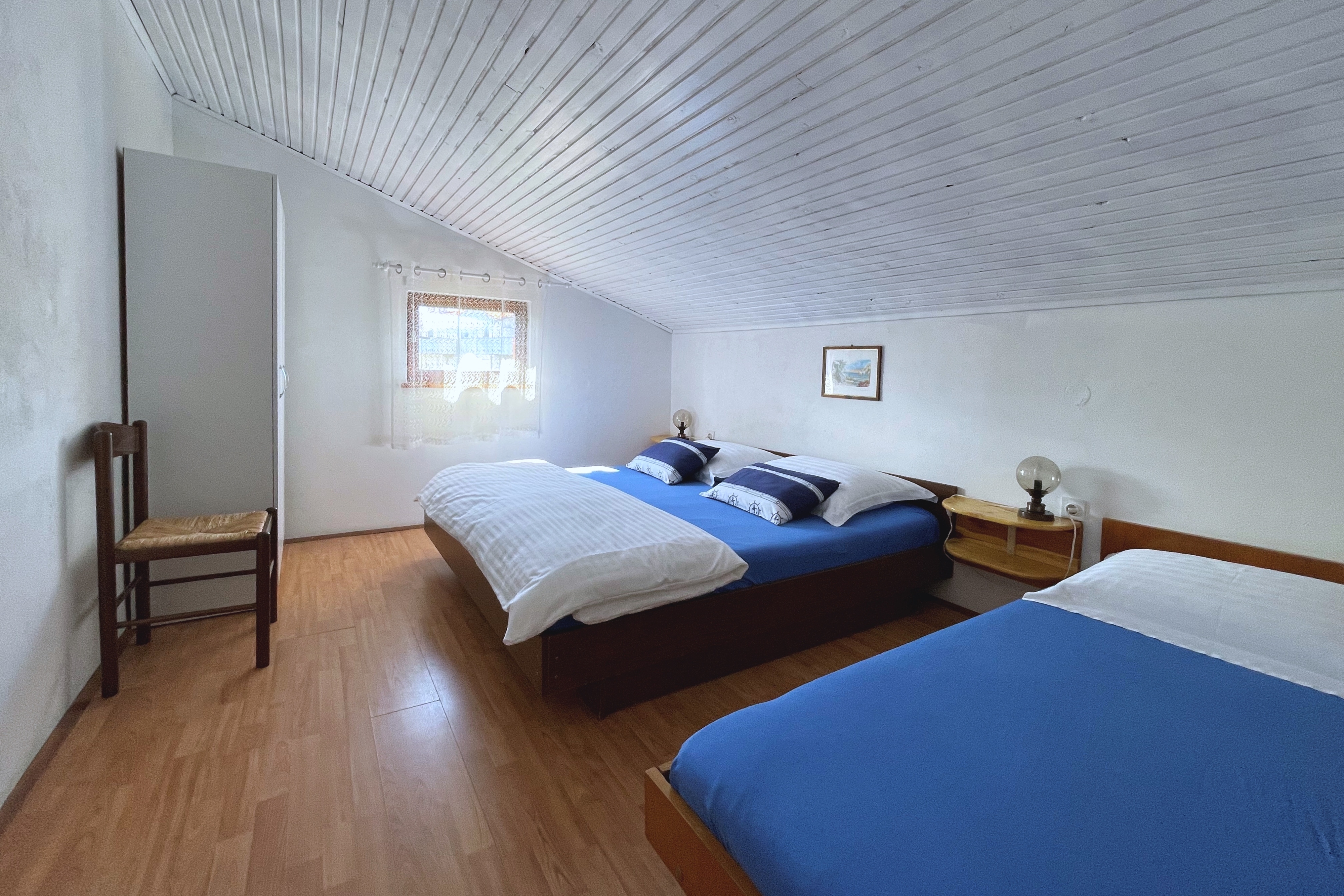 Three bedroom apartment with terrace and sea view Šilo, Krk  A-b