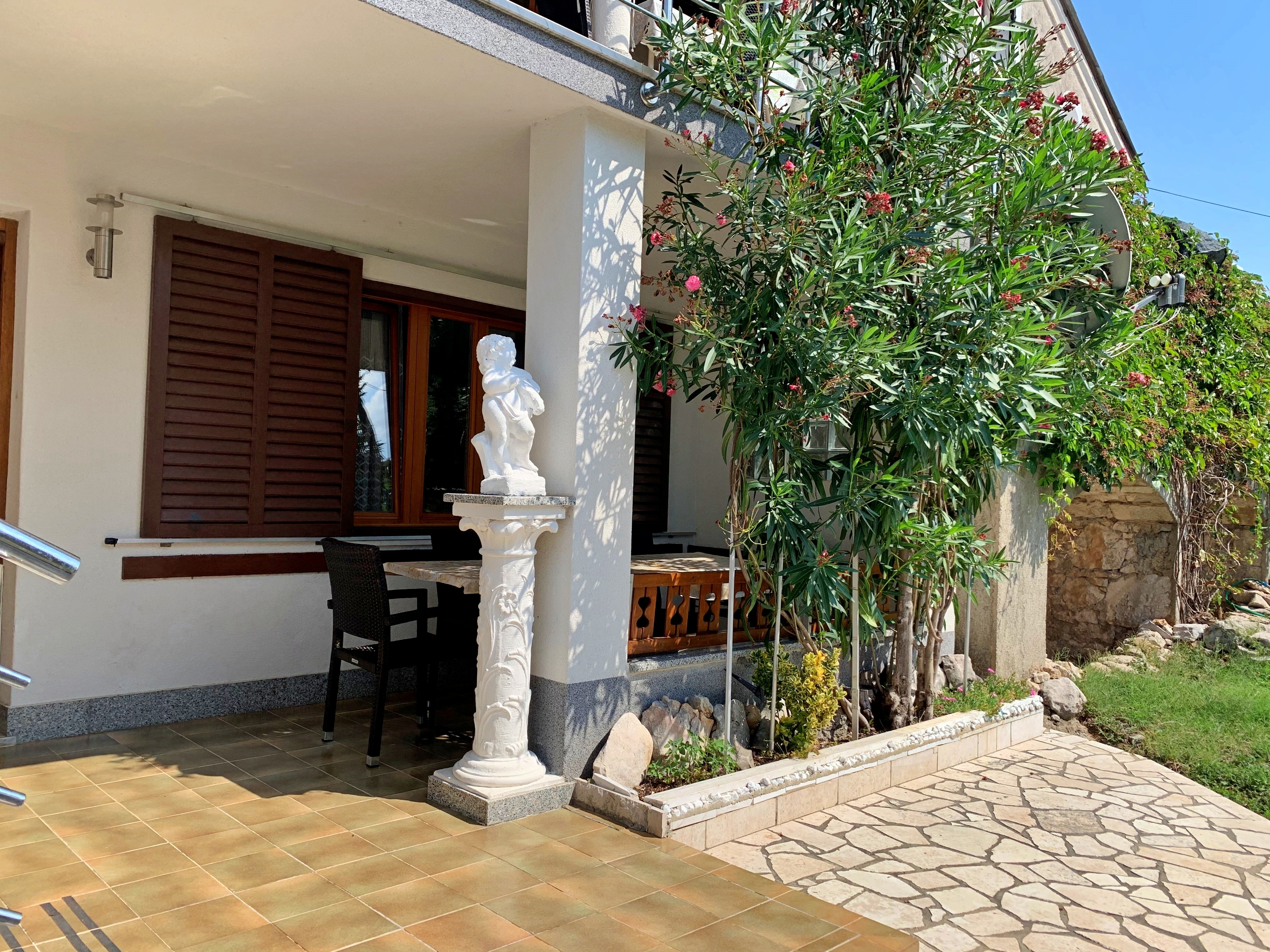 Four bedroom apartment with terrace Šilo, Krk  A-a