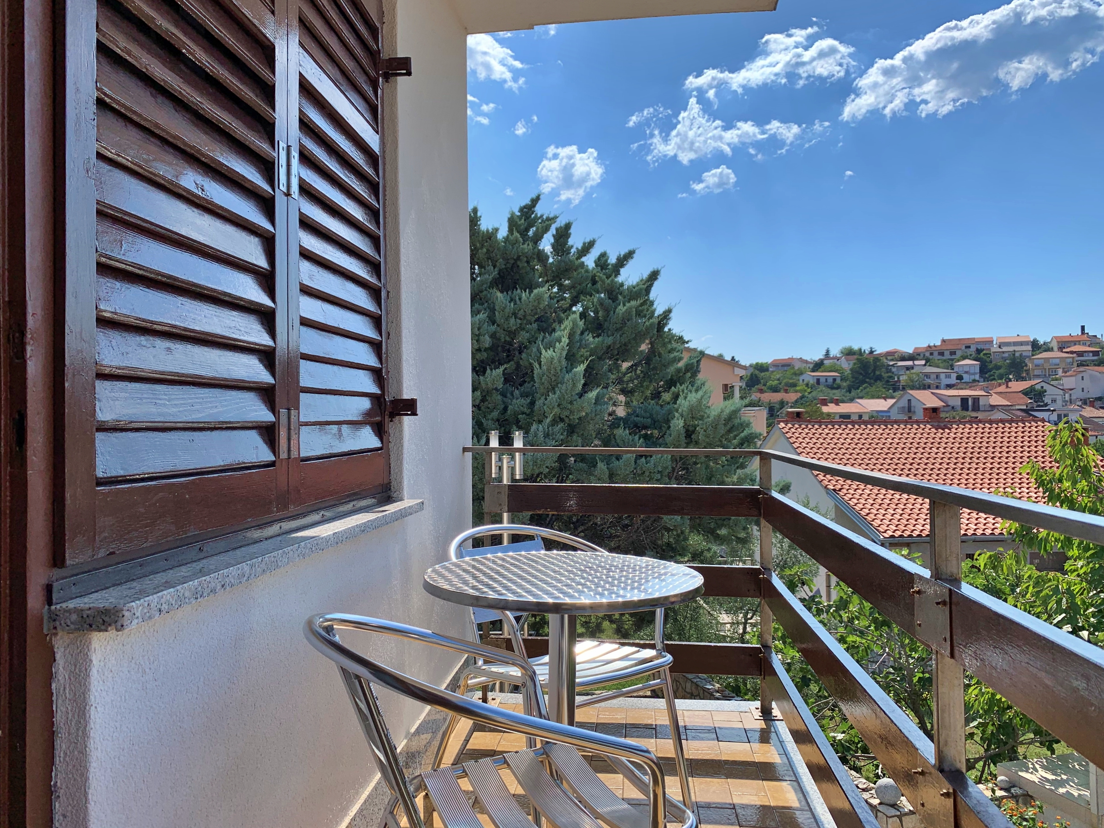 Four bedroom apartment with terrace and sea view Šilo, Krk  A-b