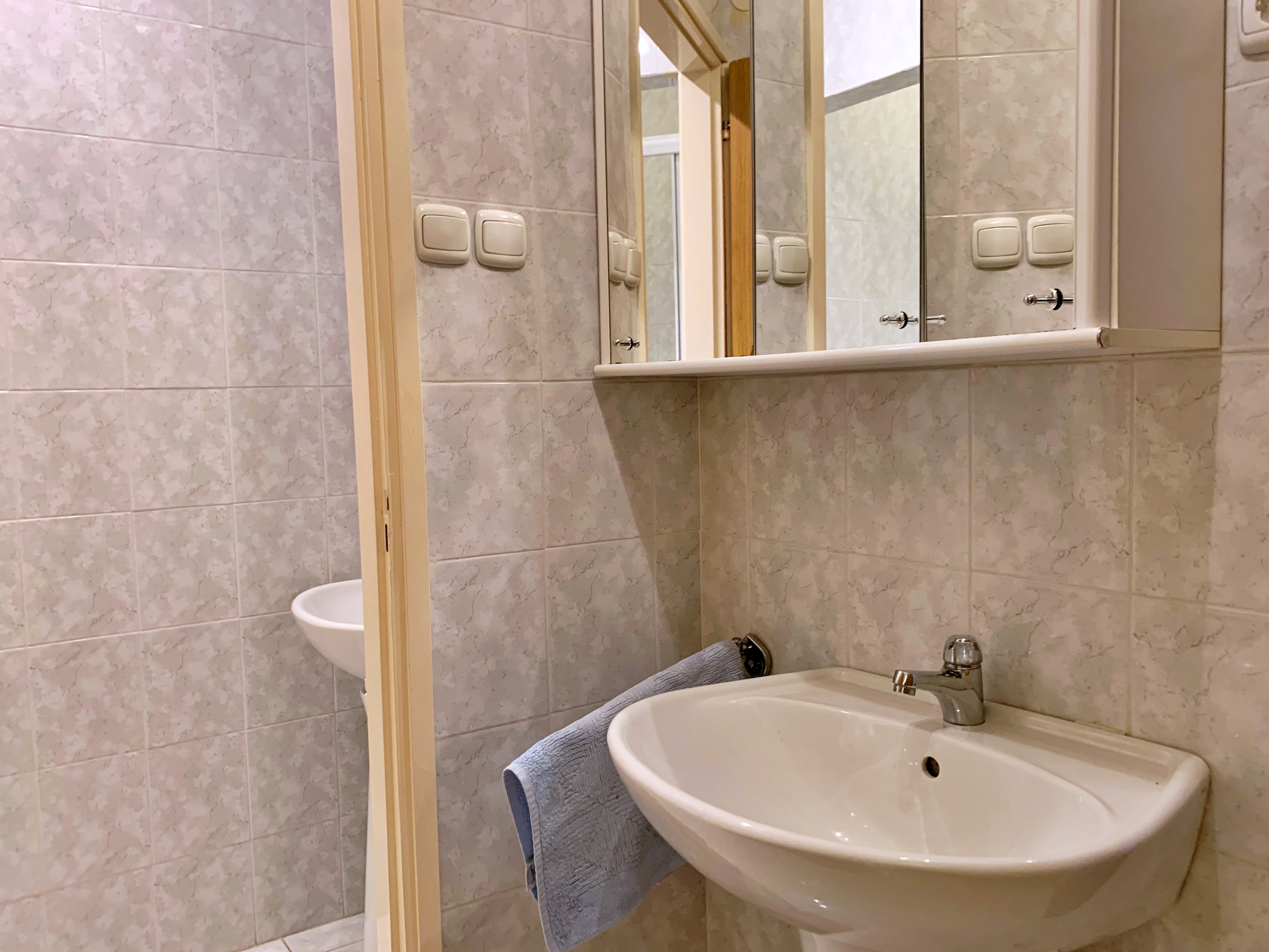 Four bedroom apartment with terrace and sea view Šilo, Krk  A-b