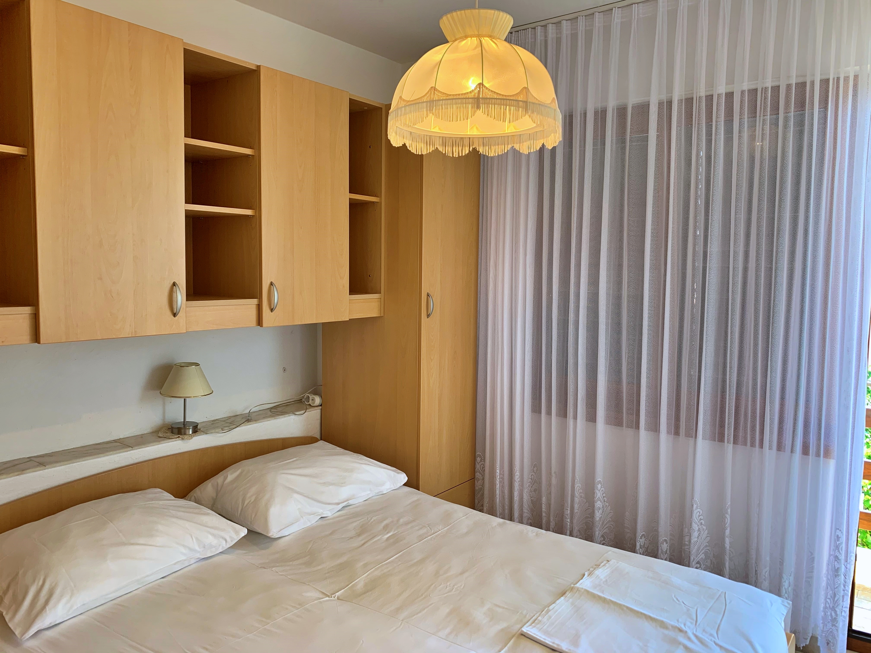 Four bedroom apartment with terrace and sea view Šilo, Krk  A-b