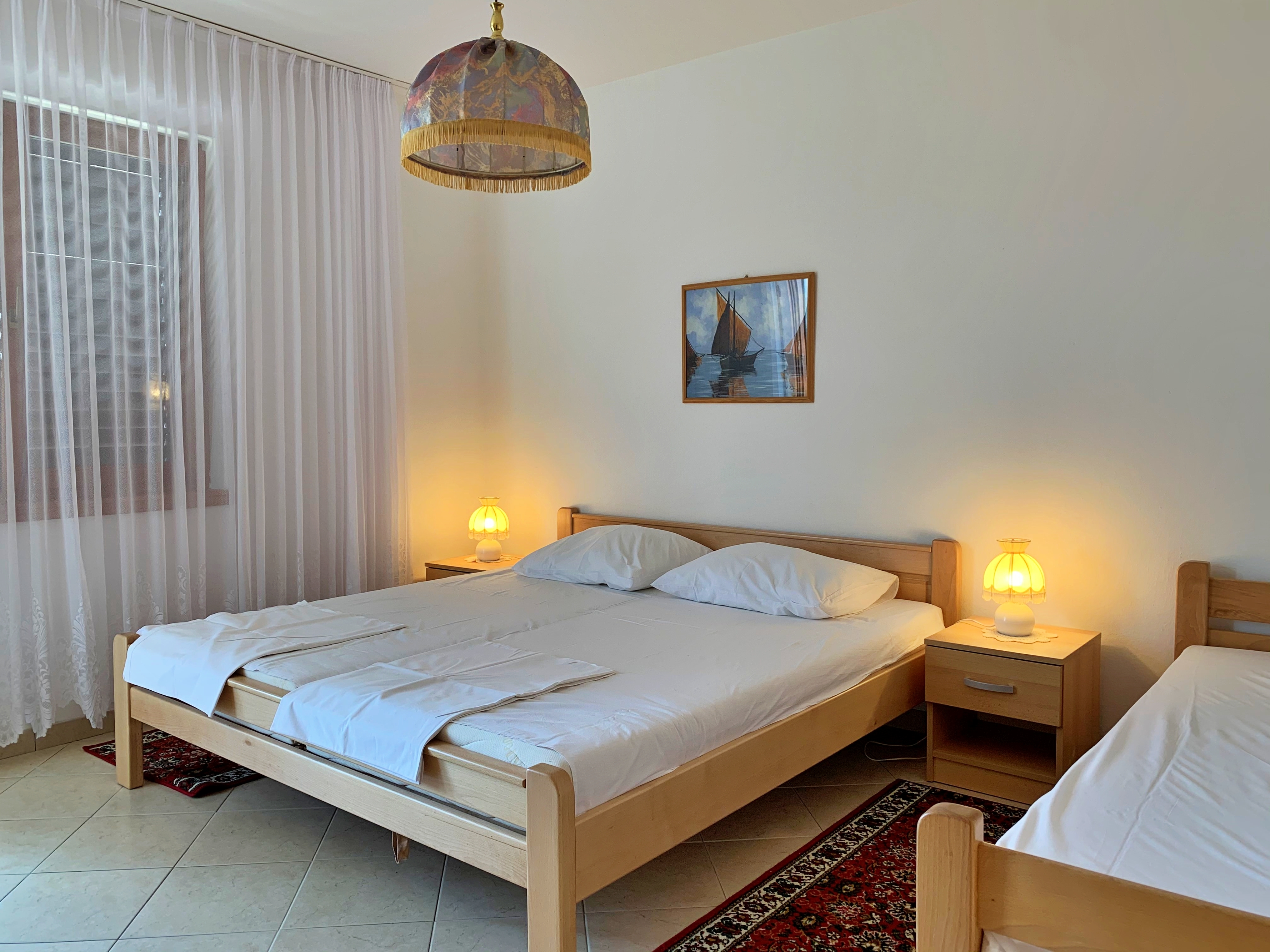 Four bedroom apartment with terrace and sea view Šilo, Krk  A-b