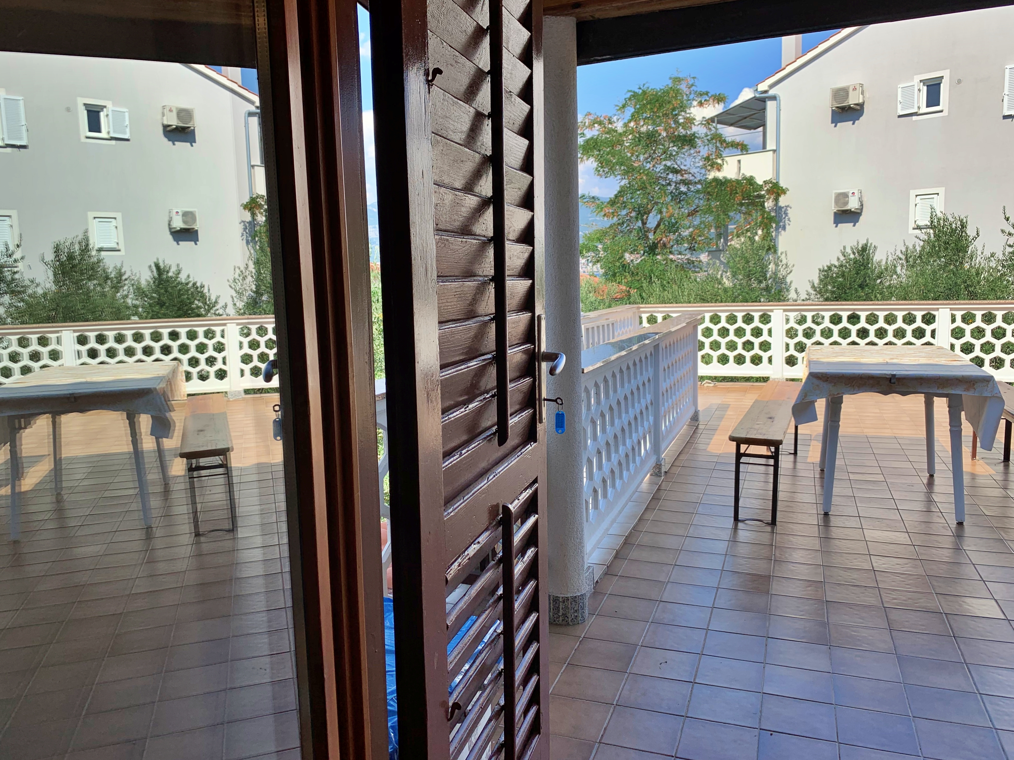 Four bedroom apartment with terrace and sea view Šilo, Krk  A-b