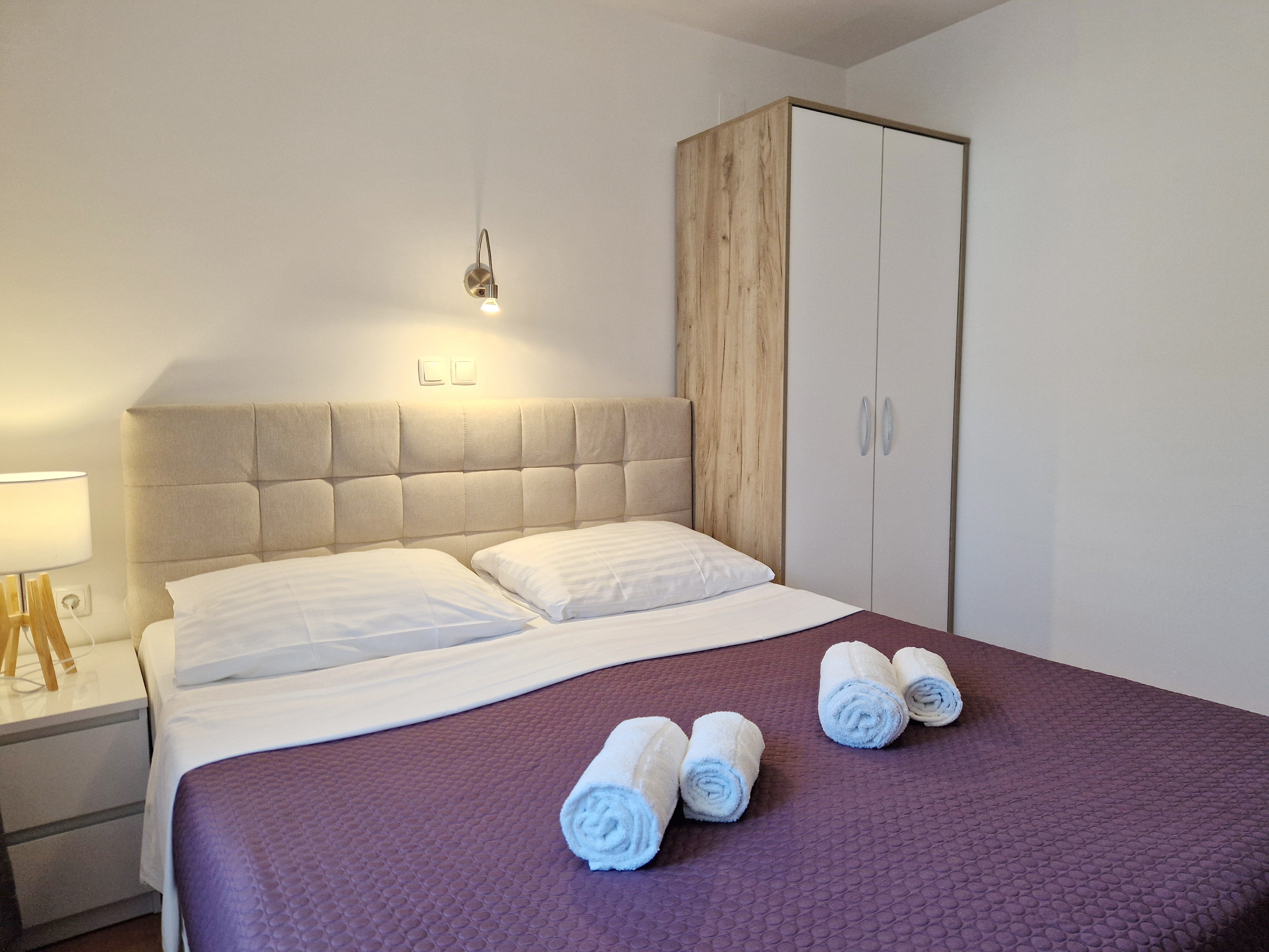 Two bedroom apartment with terrace Baška, Krk  A-c