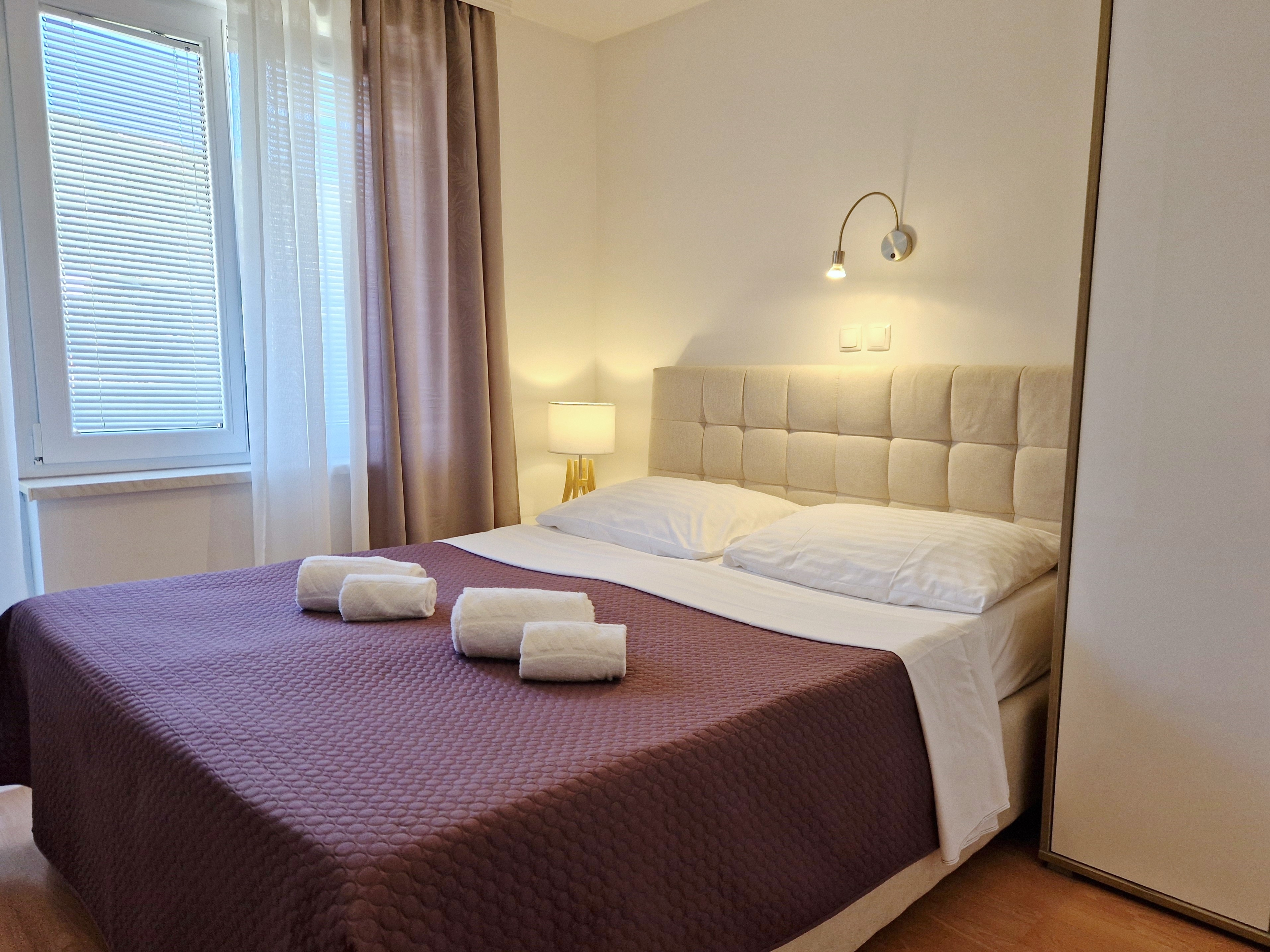 Two bedroom apartment with terrace Baška, Krk  A-c