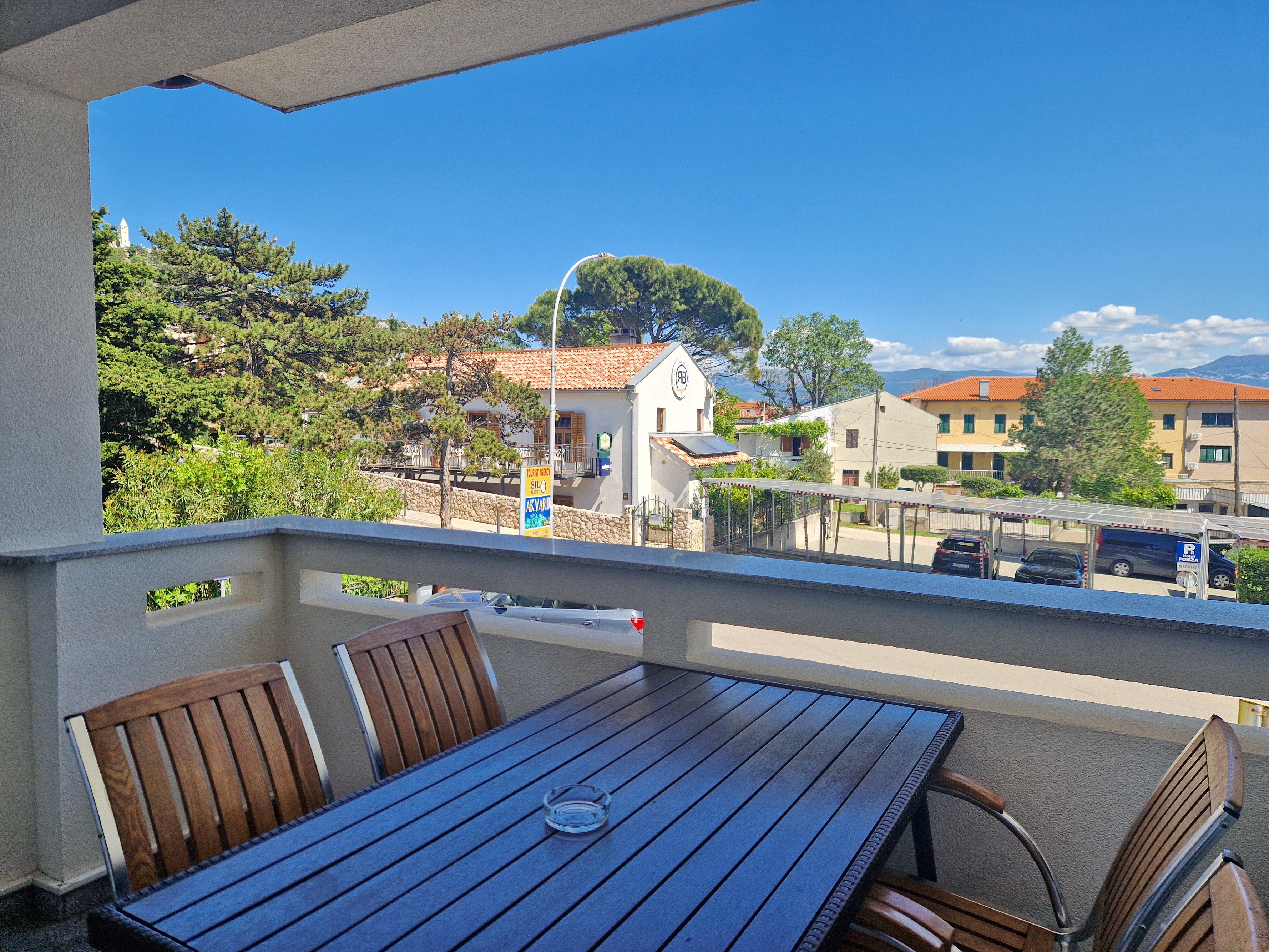 Two bedroom apartment with terrace Baška, Krk  A-c