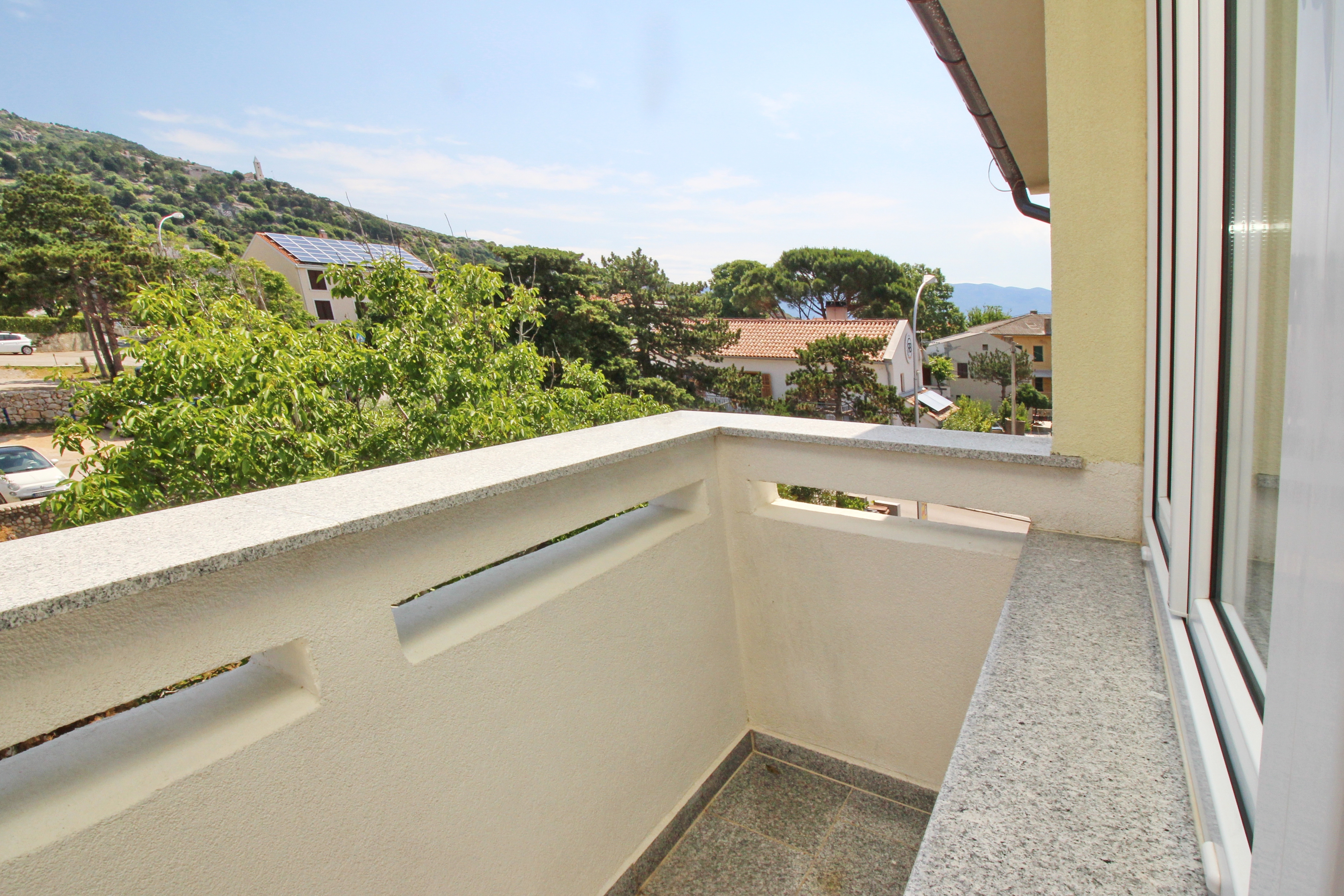 Two bedroom apartment with terrace and sea view Baška, Krk  A-b