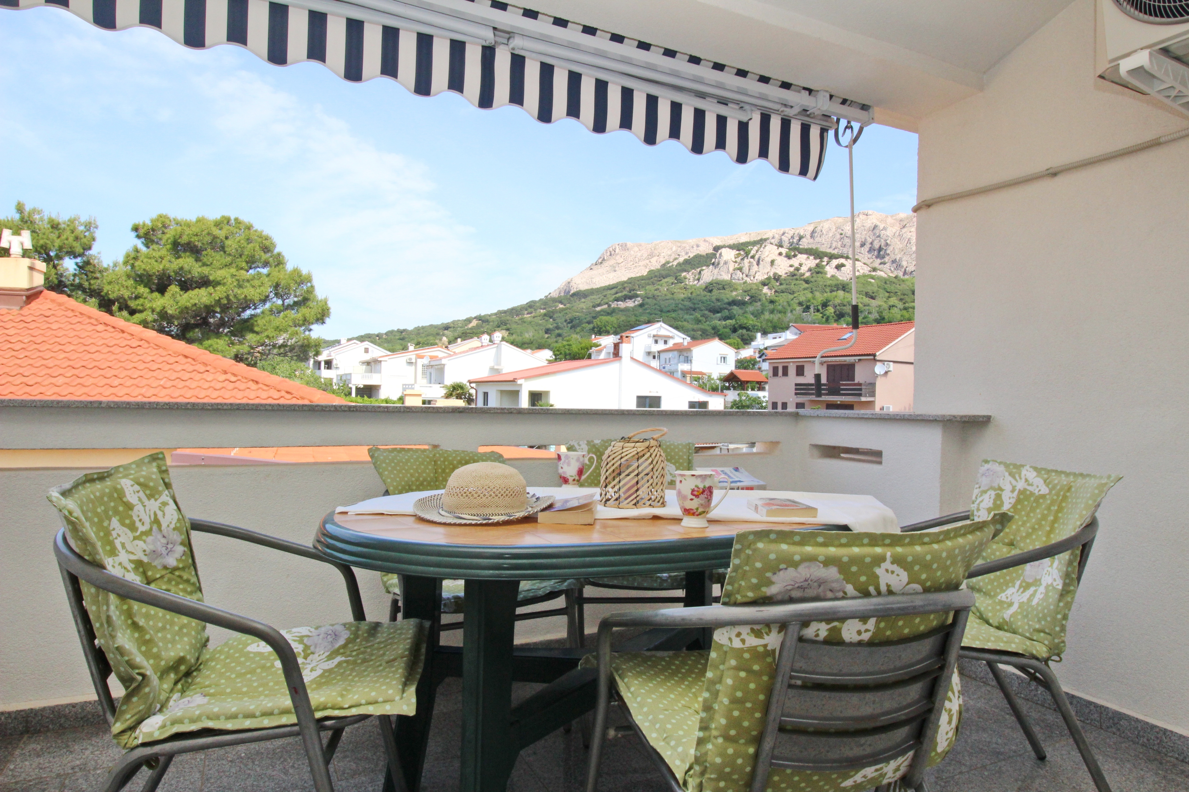 Two bedroom apartment with terrace Baška, Krk (A-18778-c) Two bedroom apartment with terrace Baška, Krk (A-18778-c)