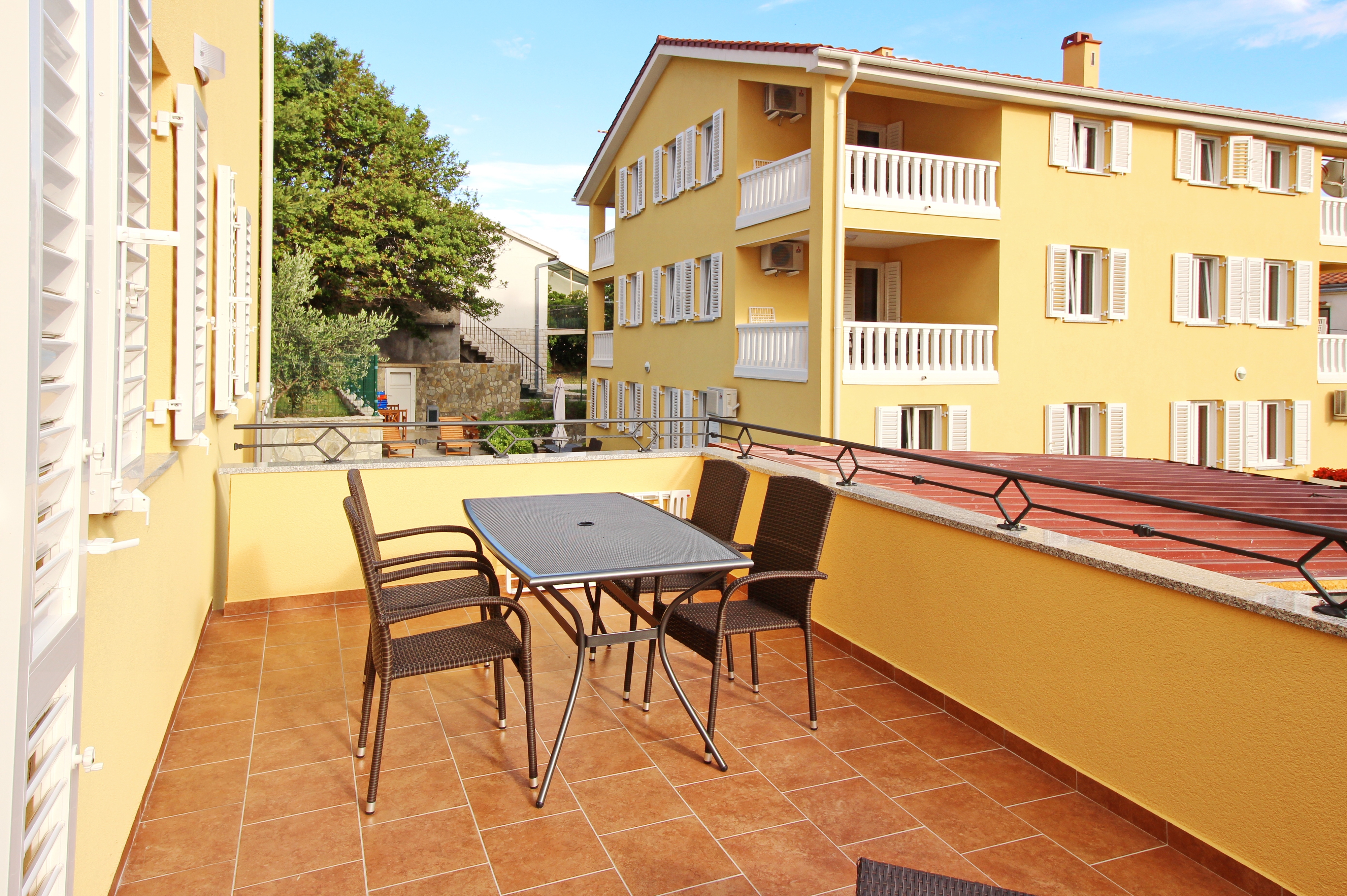 One bedroom apartment with terrace Baška, Krk (A-18780-a)