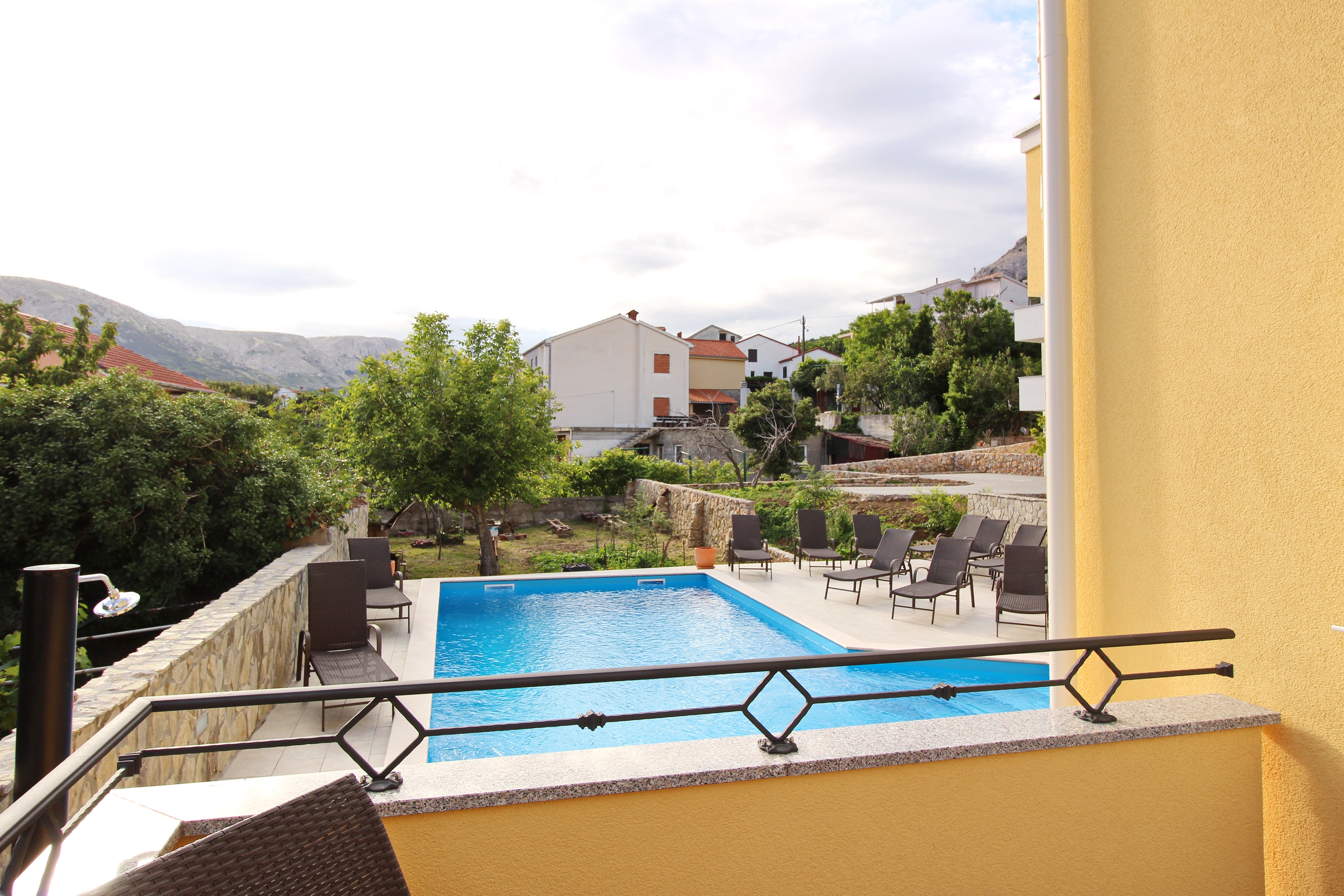 One bedroom apartment with terrace Baška, Krk  A-a