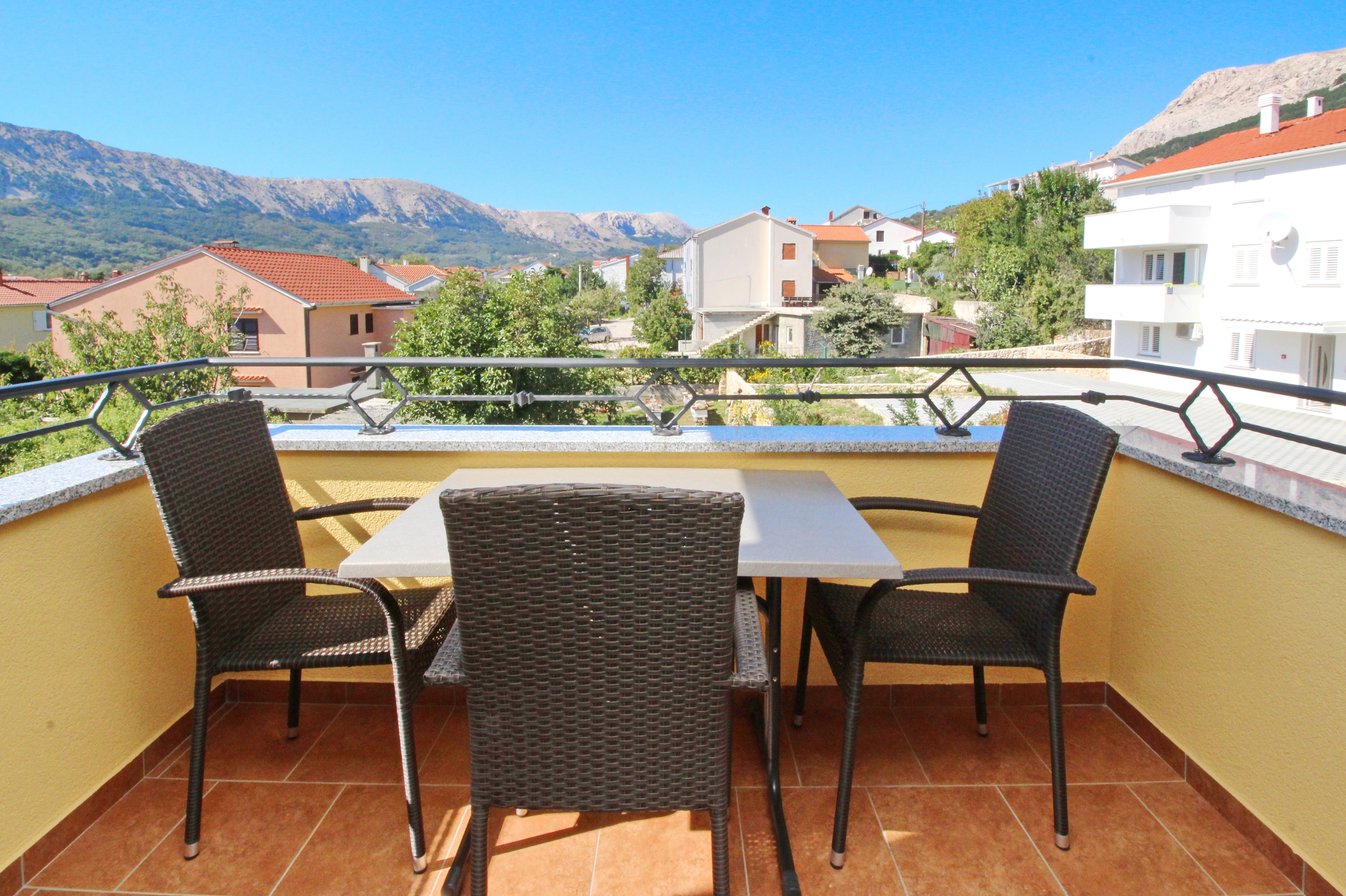 Two bedroom apartment with balcony Baška, Krk  A-d