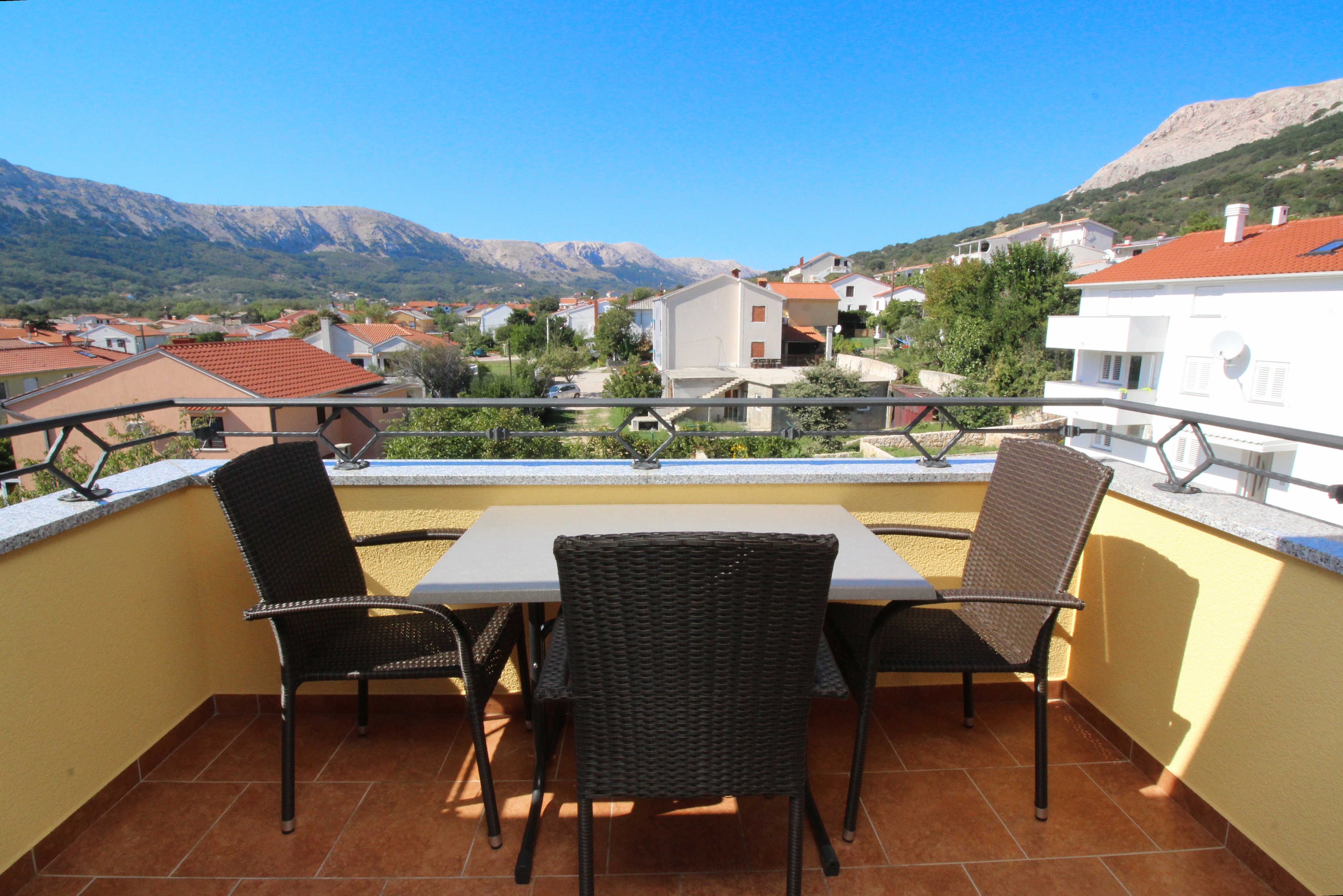 Two bedroom apartment with balcony Baška, Krk  A-g