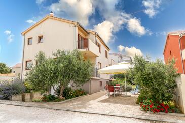 Pakoštane, Biograd, Objekt 18782 - Apartmaji s peščeno plažo.