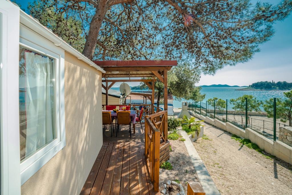 Two bedroom apartment with terrace and sea view Pakoštane, Biograd  A-a