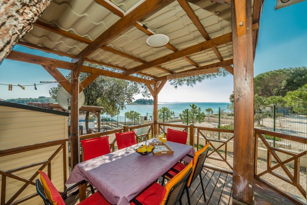 Two bedroom apartment with terrace and sea view Pakoštane, Biograd  A-a