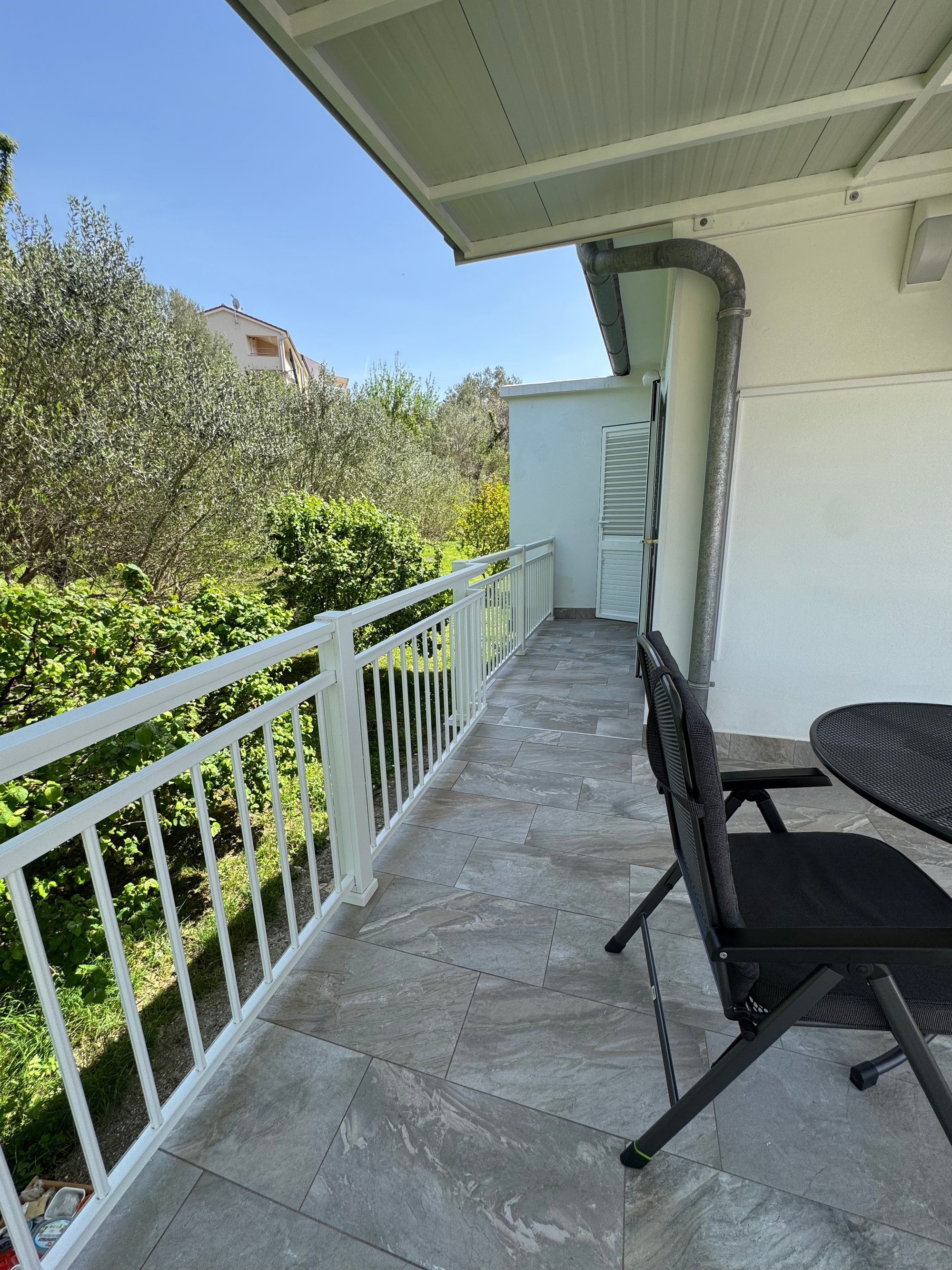 Room with terrace Rab  S-d